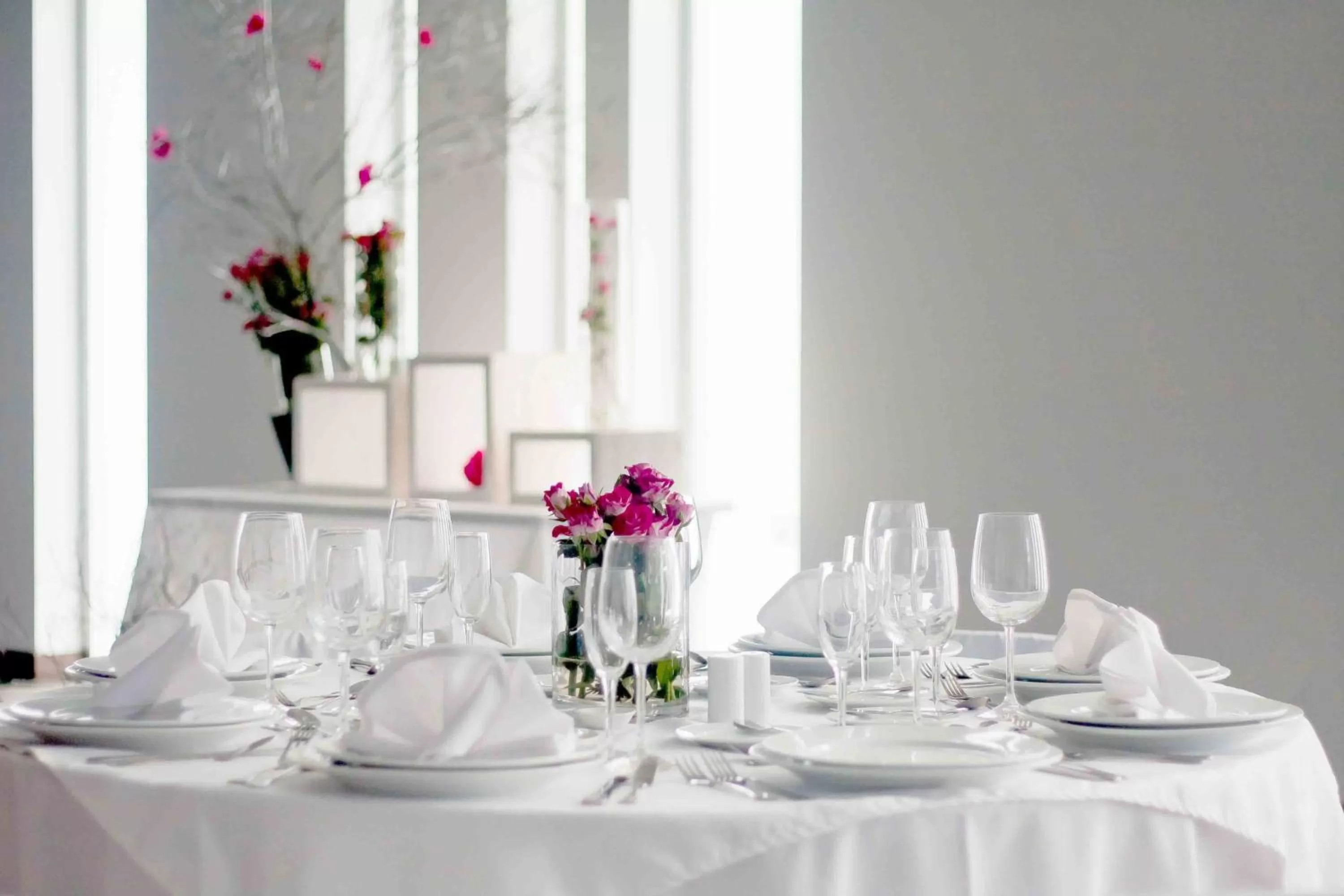 Banquet/Function facilities, Restaurant/Places to Eat in Open Hotel