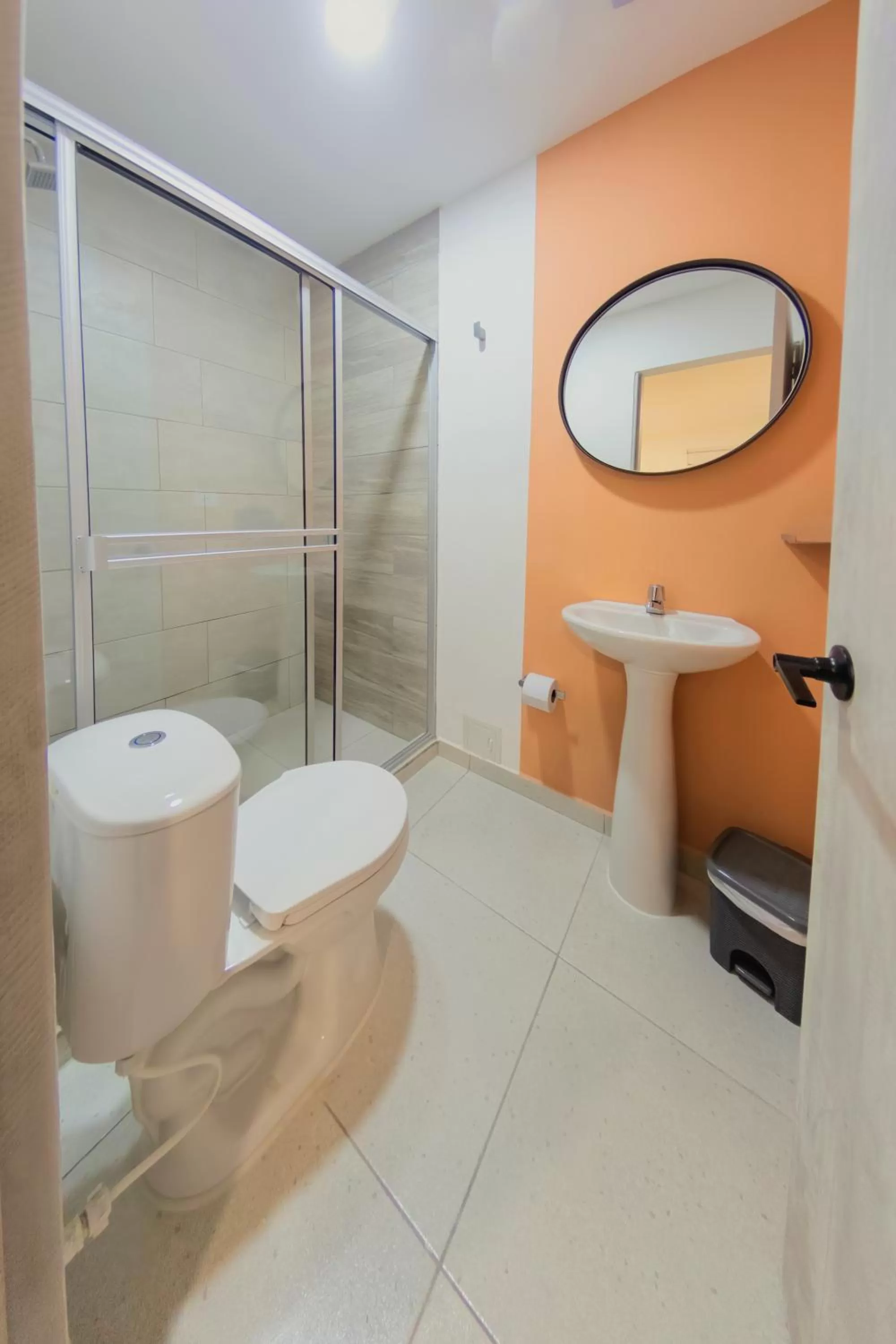 Shower in Ventiuna Hotel y Coliving