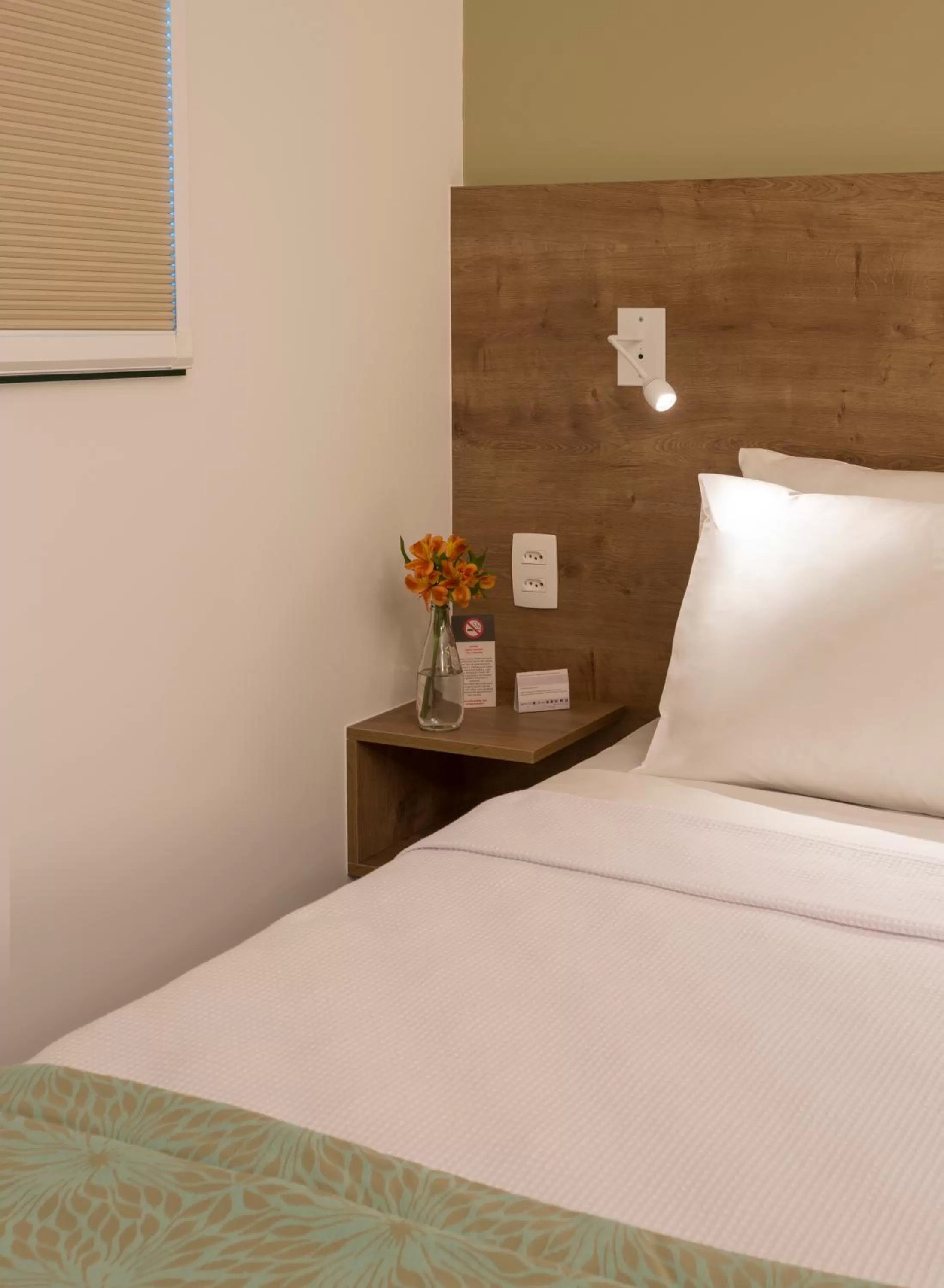 Bed in Sleep Inn Praia do Canto