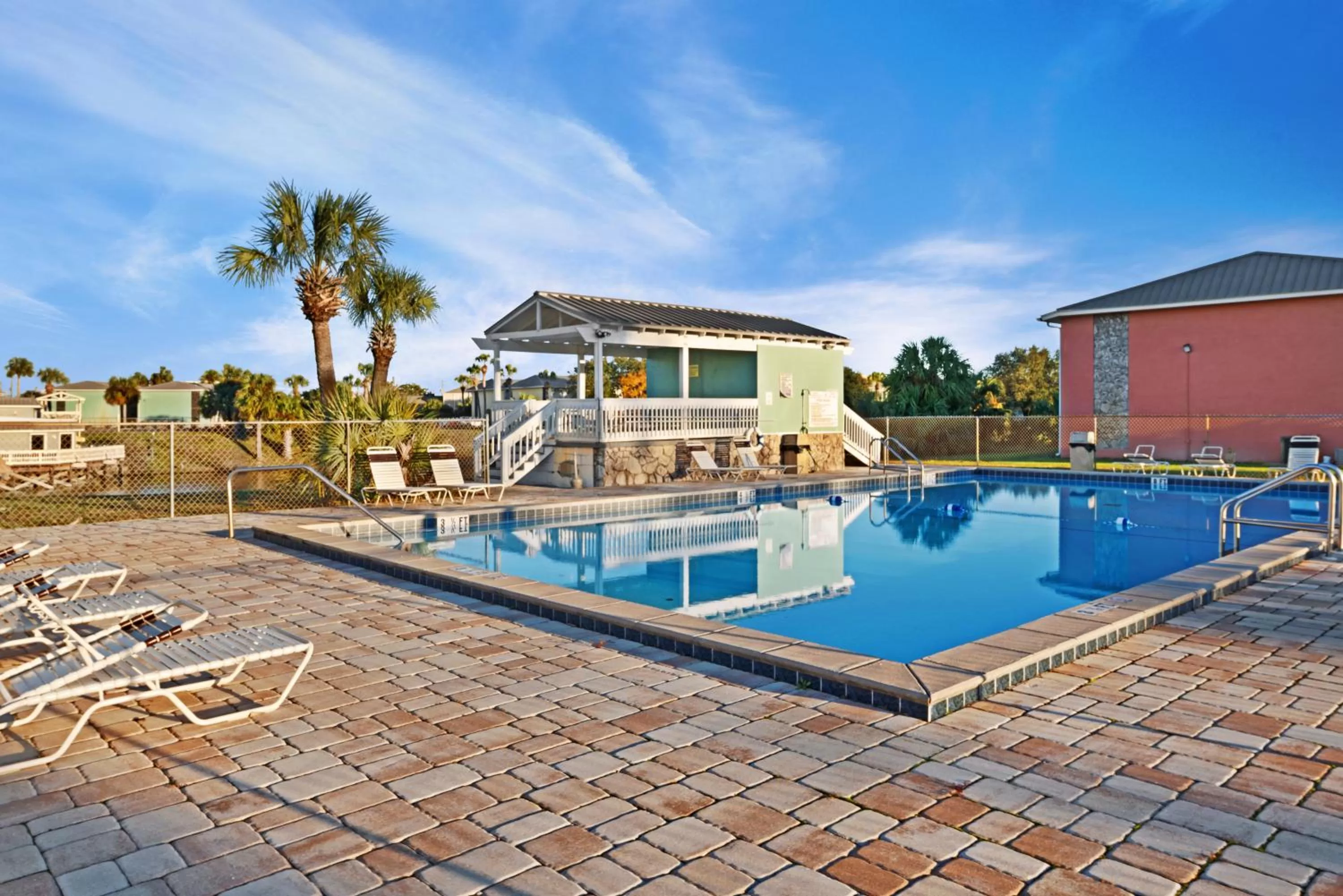 Swimming Pool in Gulf Terrace 181
