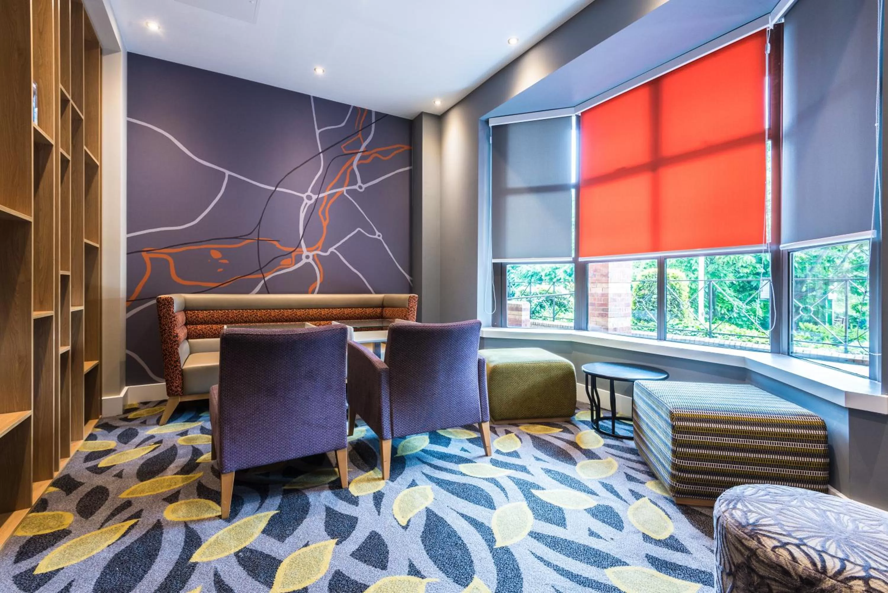 Lounge or bar in Holiday Inn Rotherham-Sheffield M1,Jct.33 by IHG