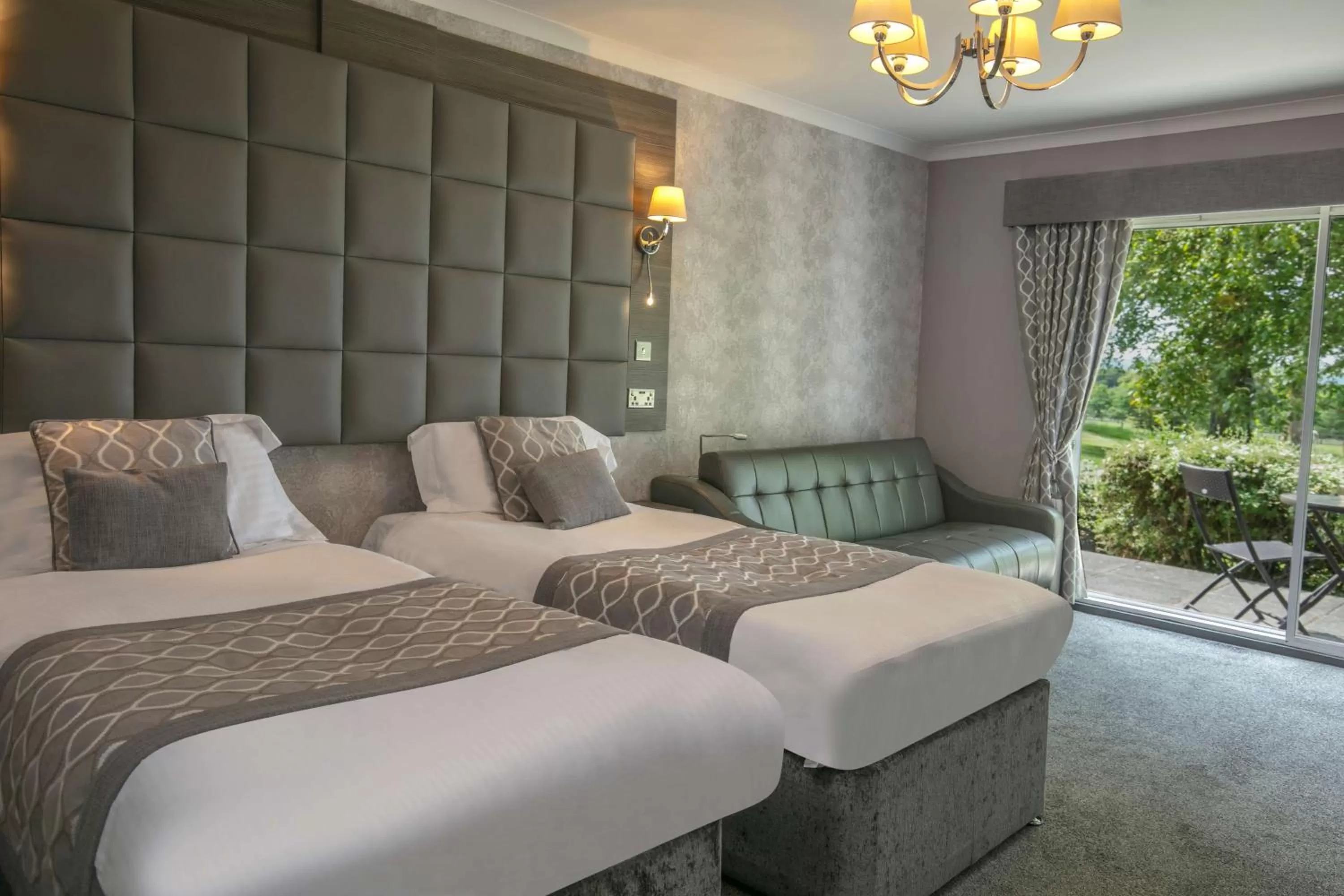 Bedroom, Bed in Dryfesdale Hotel - BW Signature Collection