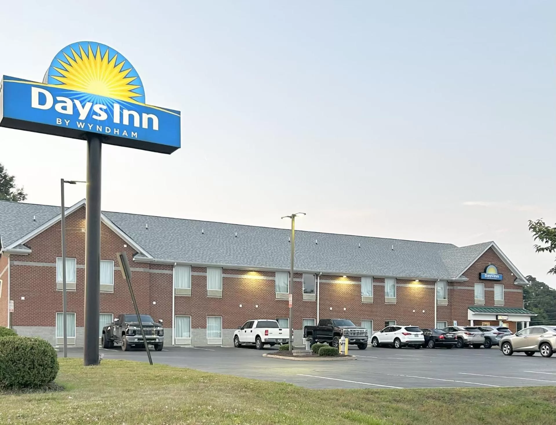 Property building in Days Inn by Wyndham, Glen Allen - Richmond North
