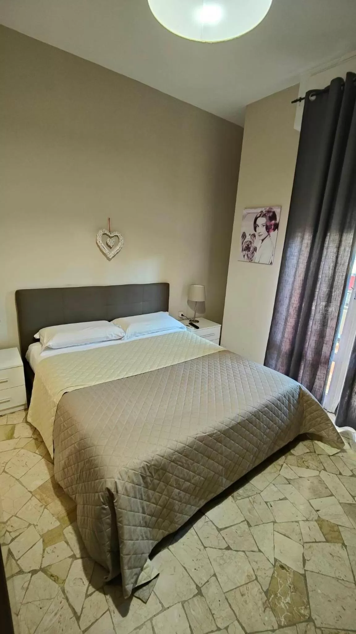 Bed in Etnea Glamour House