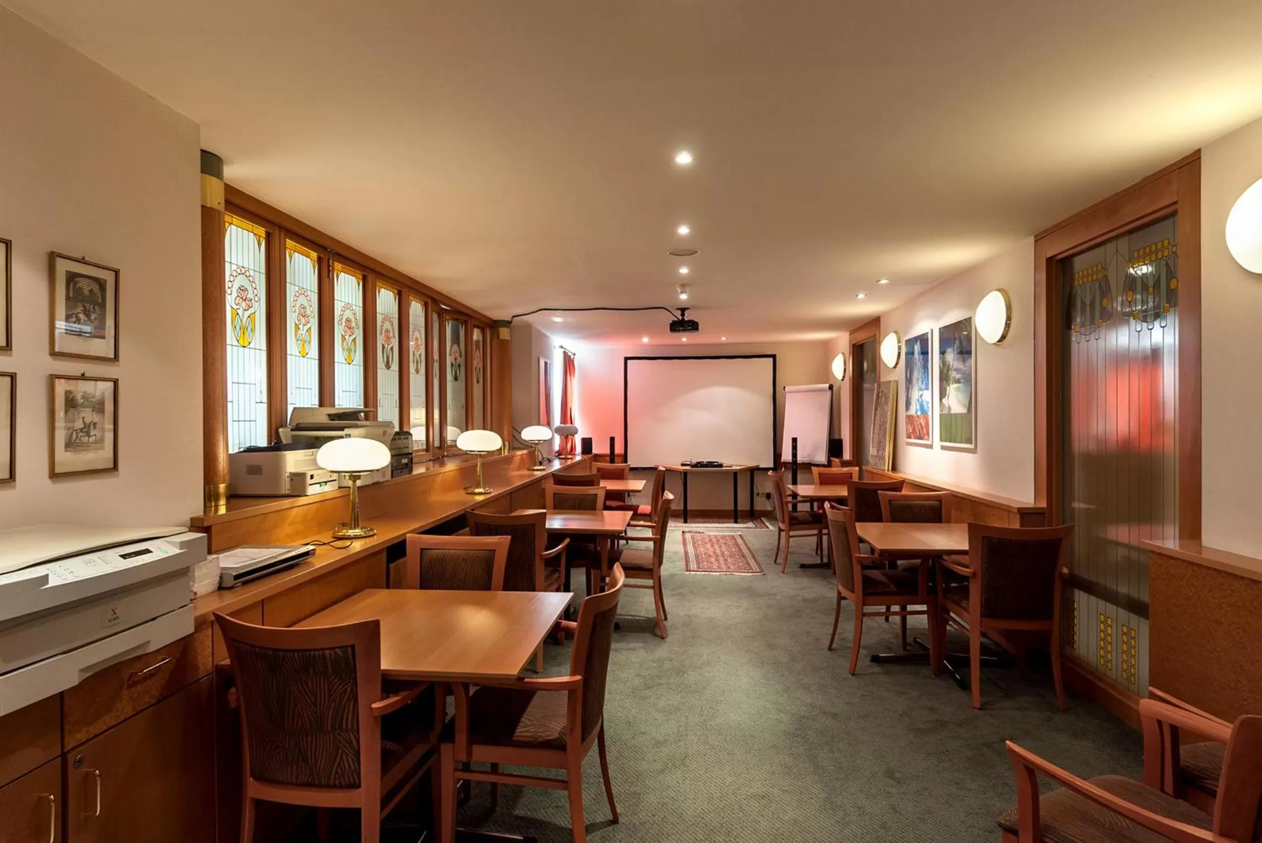 Restaurant/places to eat in Club Hotel Cortina