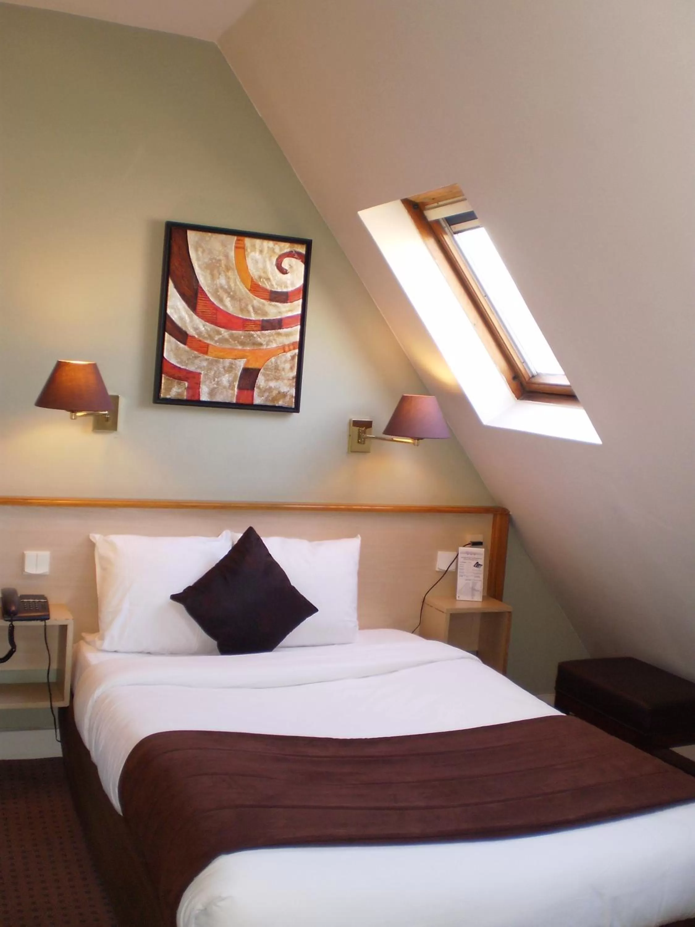 Bed in Hotel Corona -Rodier-