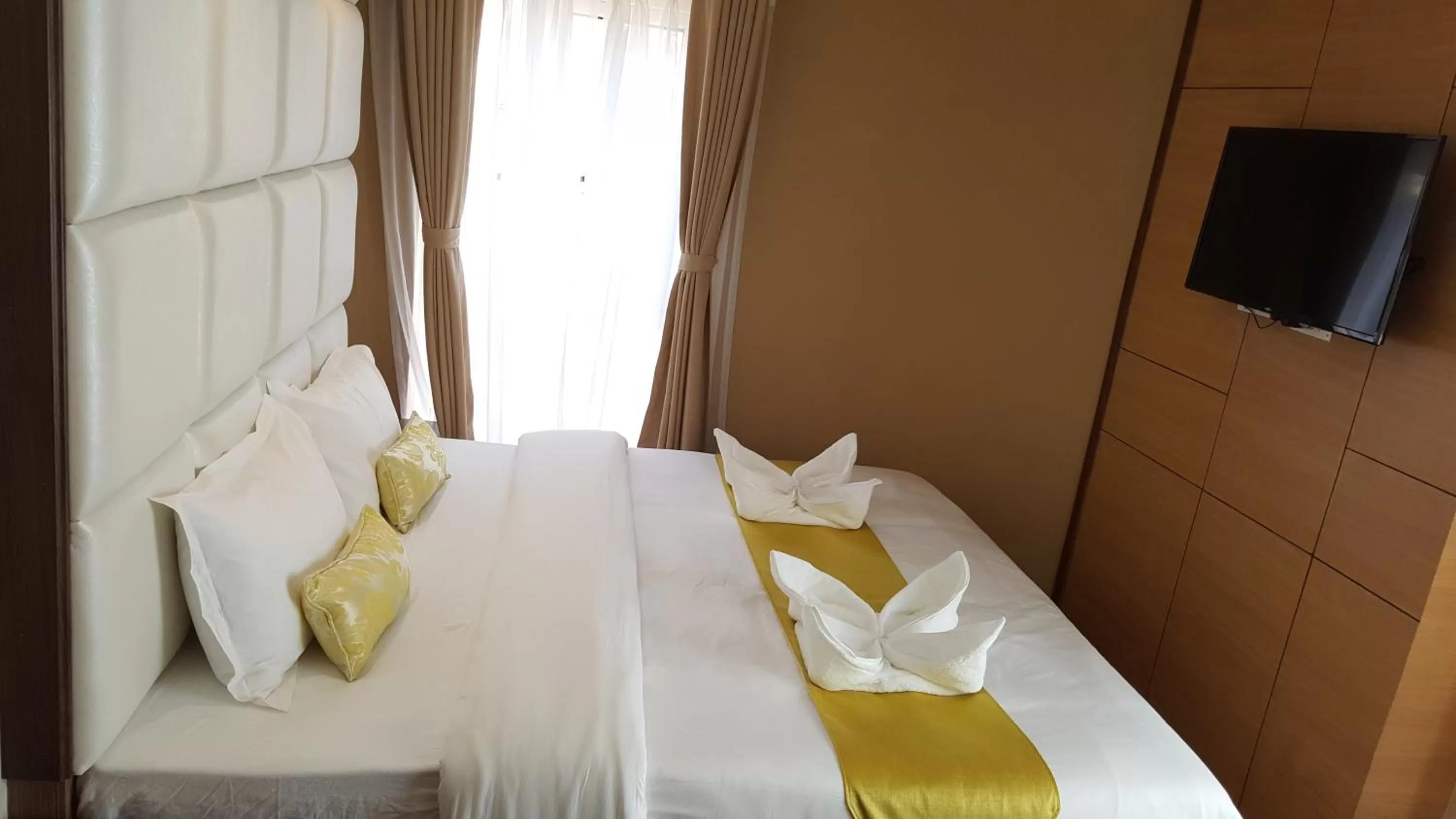Bed in Hotel Bihani