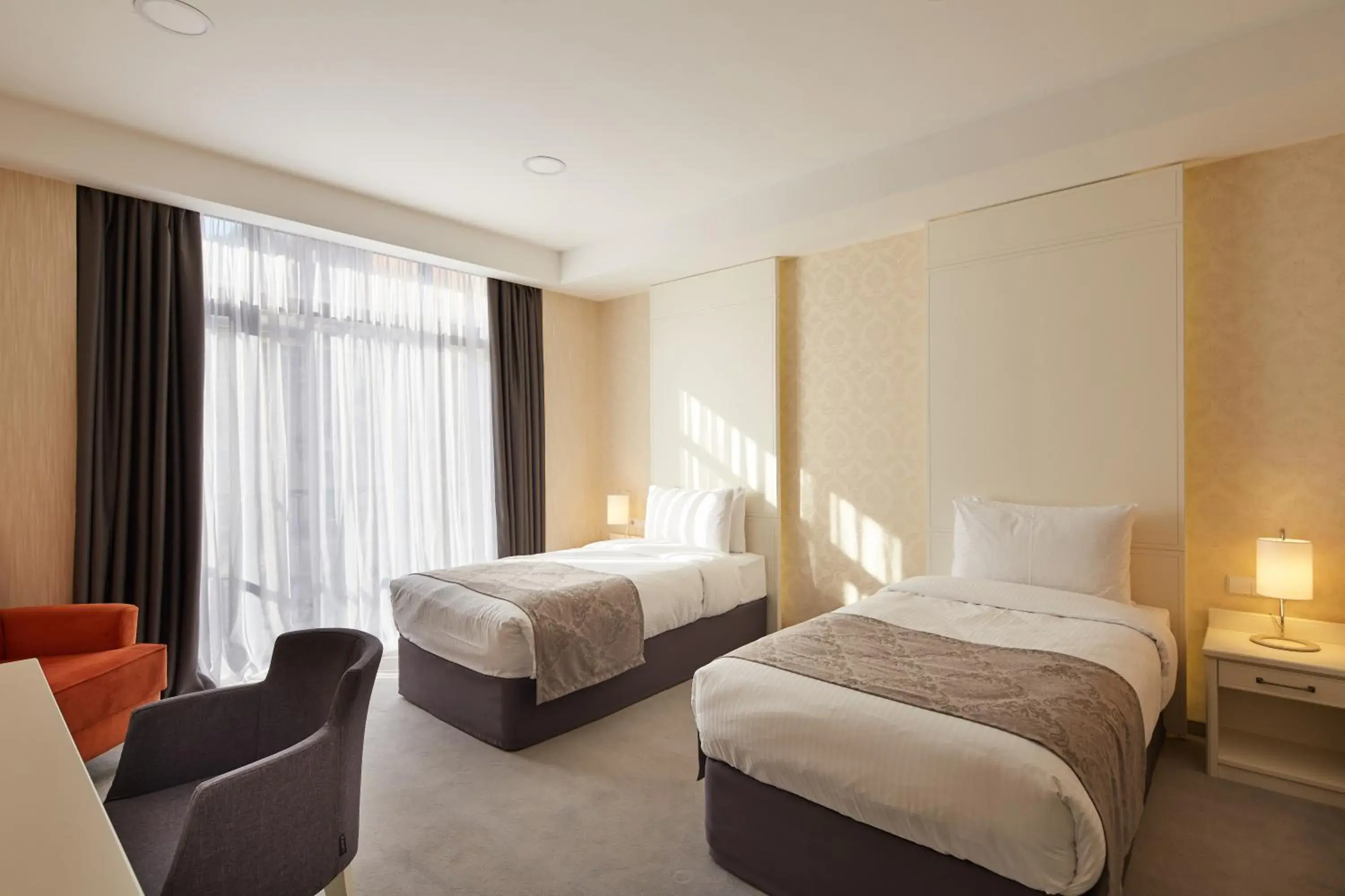 Deluxe Double or Twin Room - single occupancy in Gallery Palace Hotel Deluxe Double or Twin Room - single occupancy in Gallery Palace Hotel