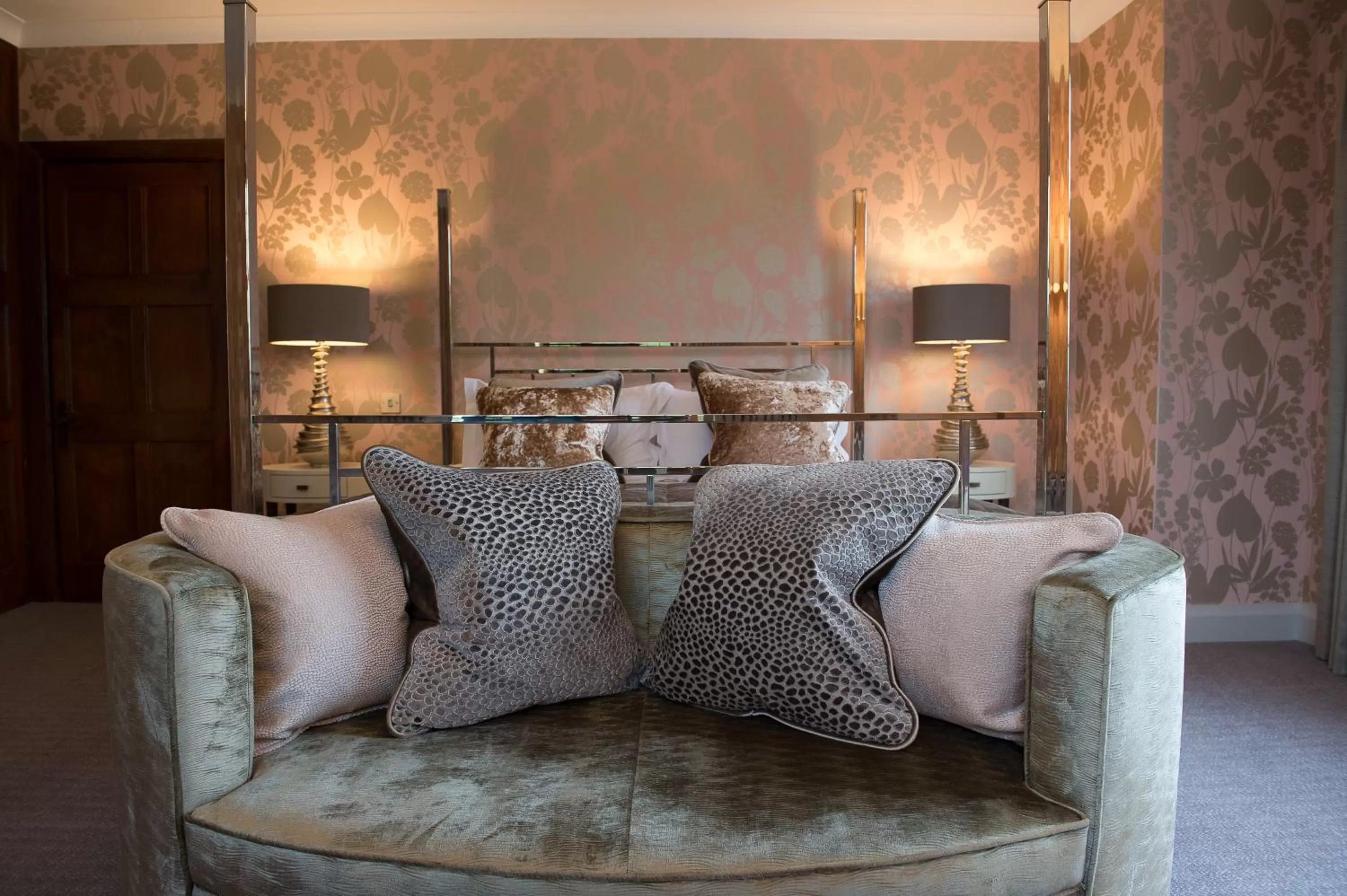 Bedroom, Bed in Hogarths Stone Manor