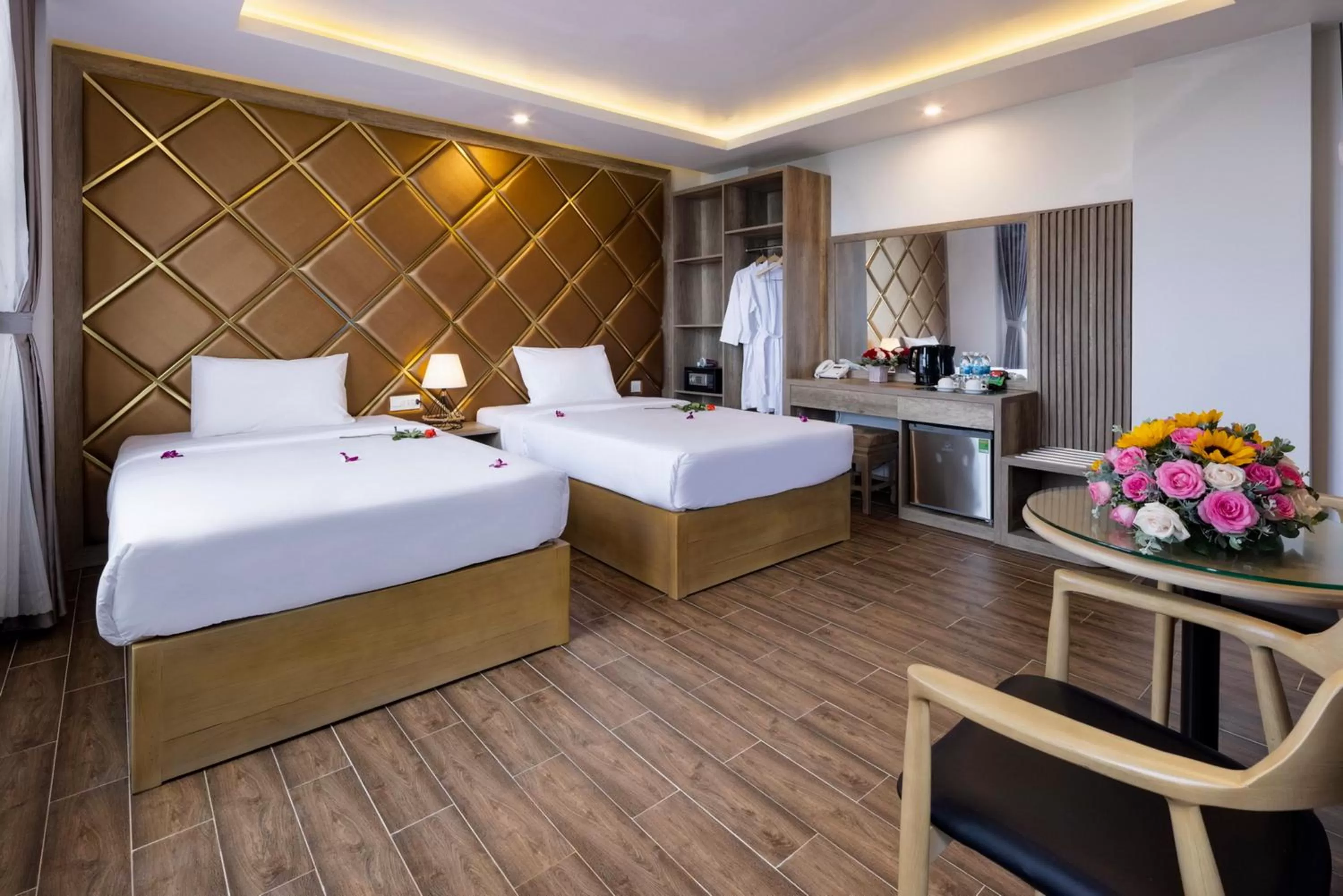 Photo of the whole room, Bed in Azura Gold Hotel & Apartment