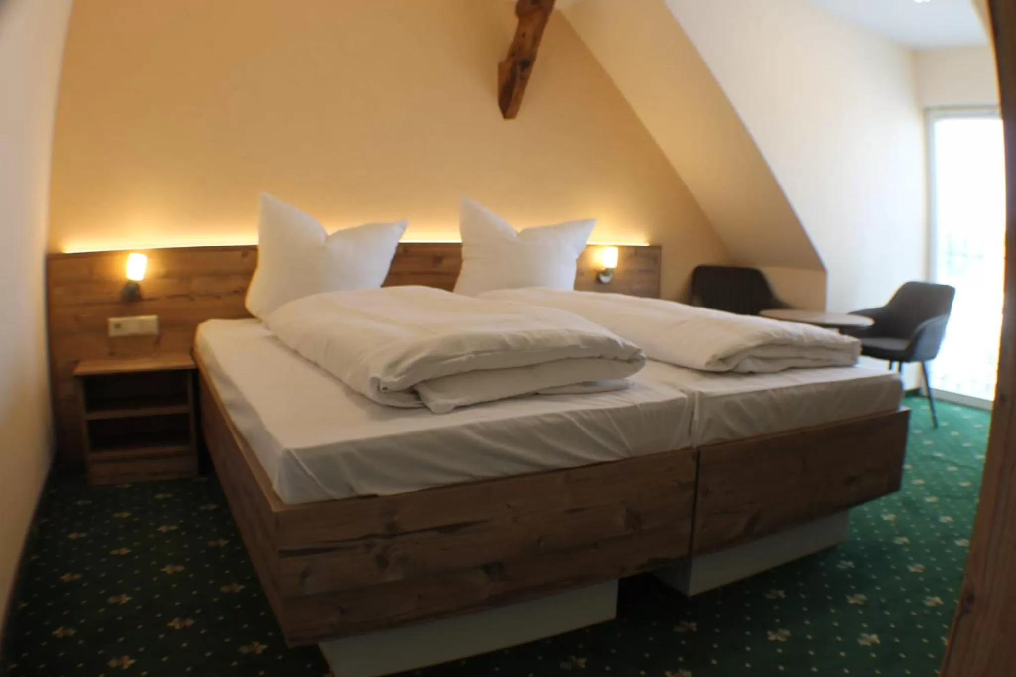 Bed in Hotel Zum Goldenen Löwen