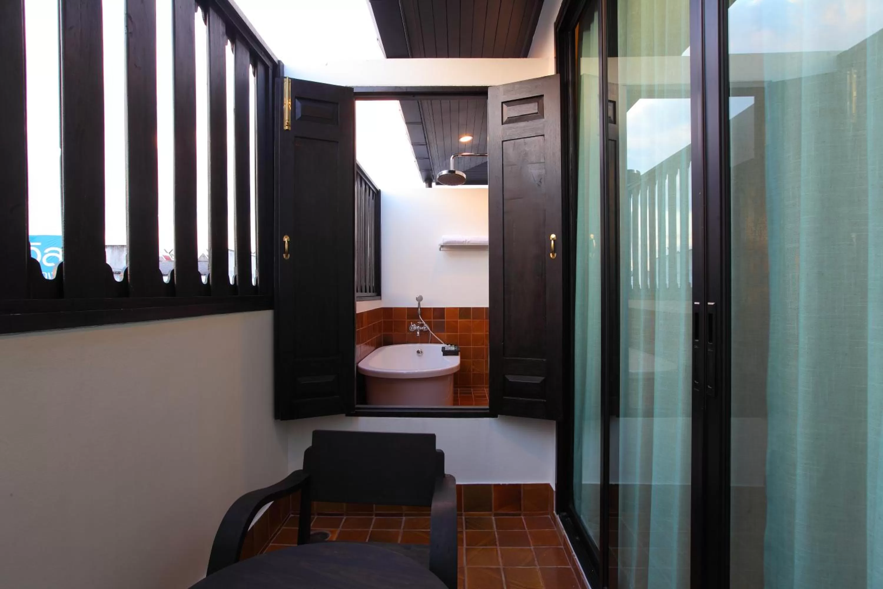 Bathroom in 99 The Gallery Hotel