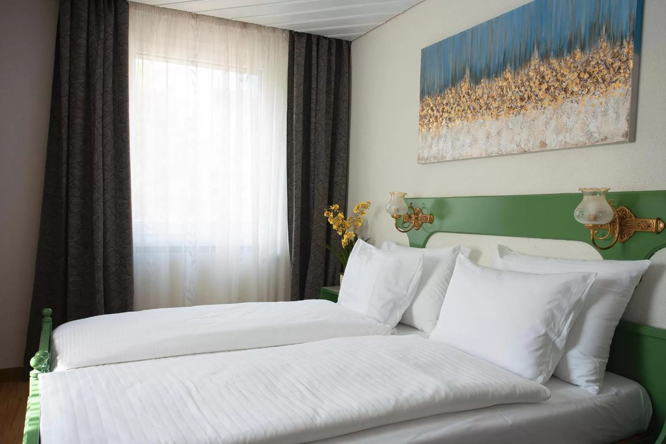 Bed in Hotel La Balance self check-in