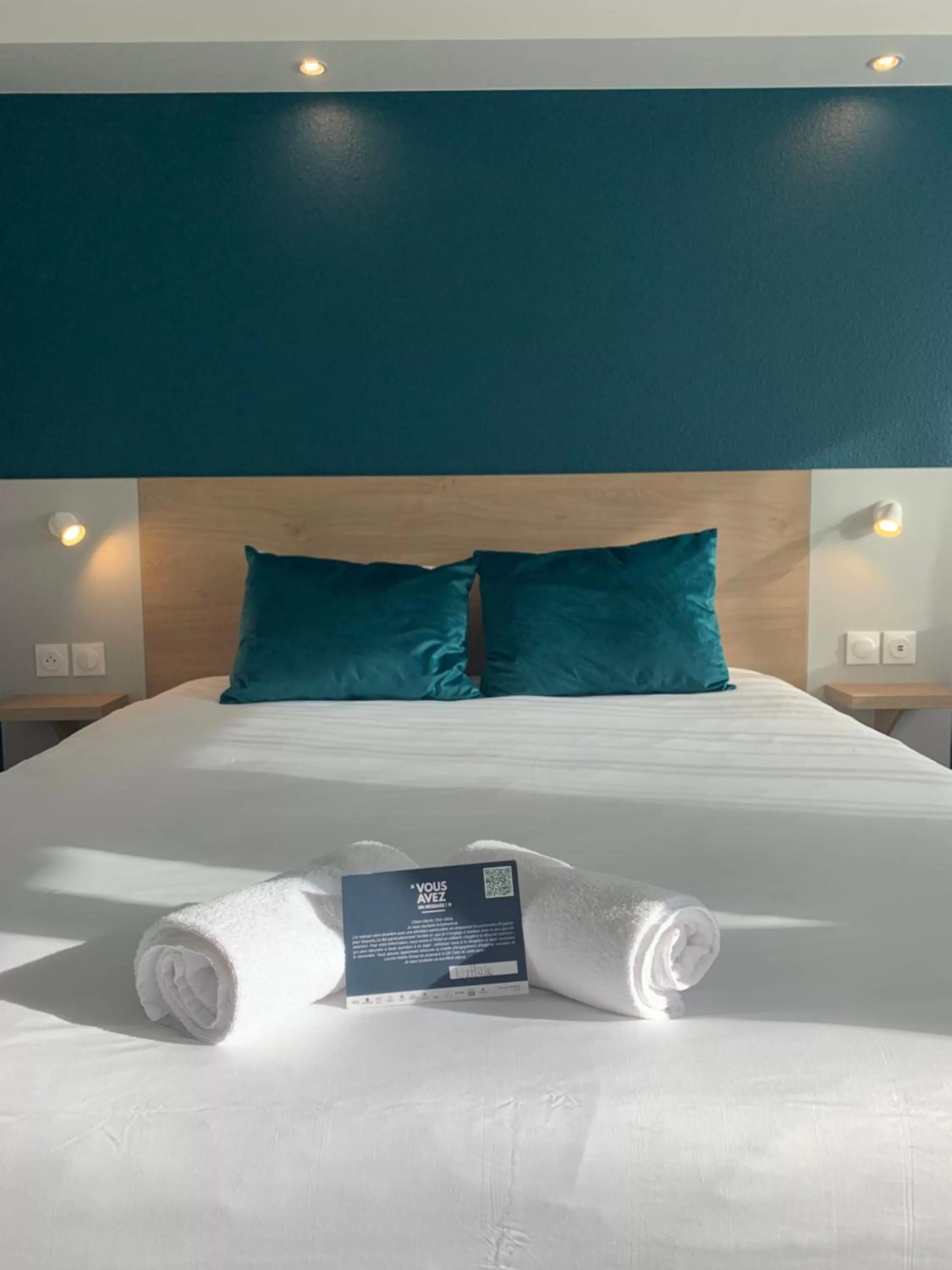 Bed in Kyriad Châteauroux - Saint-Maur