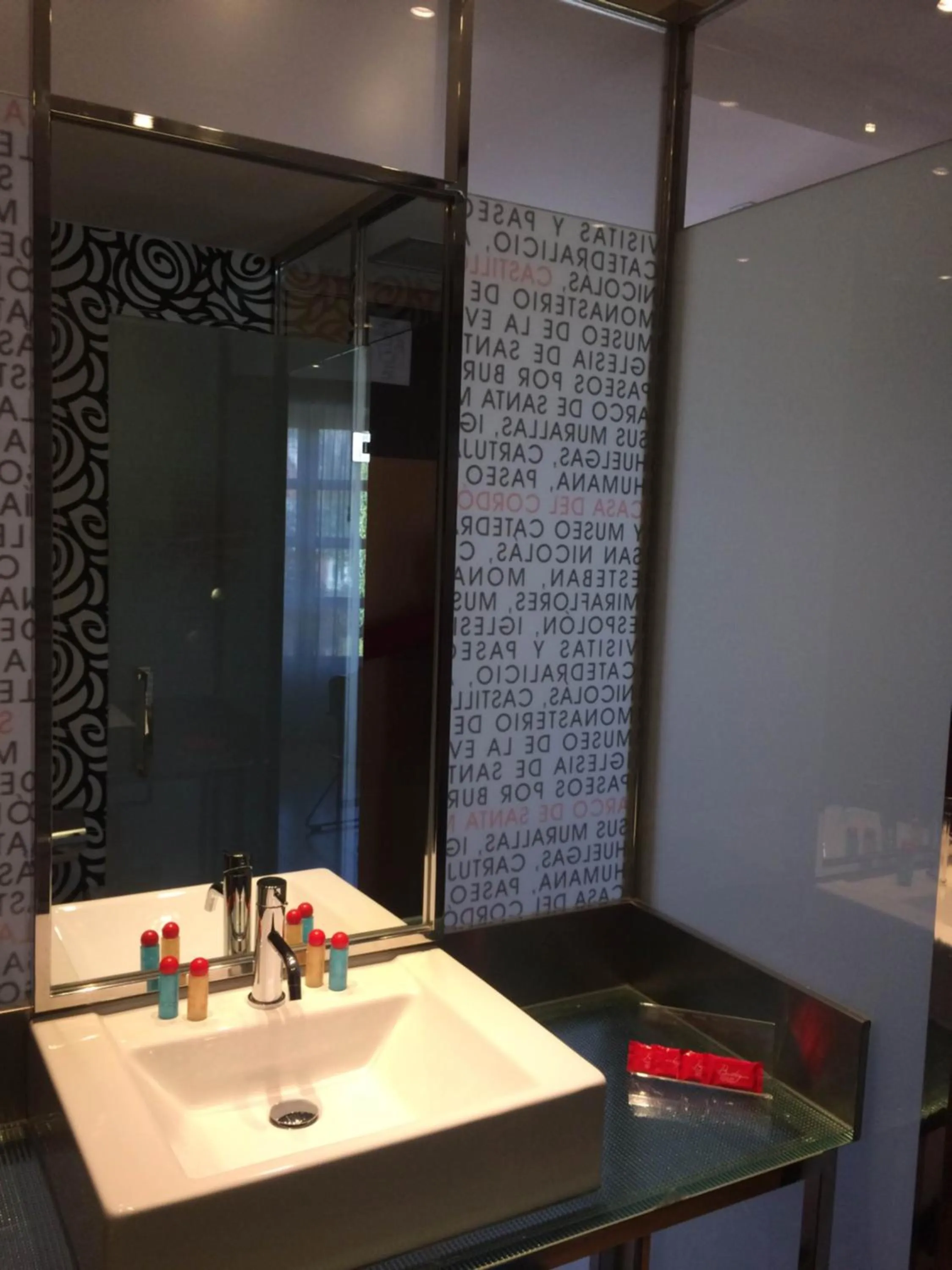 Bathroom in Hotel Vía Gótica