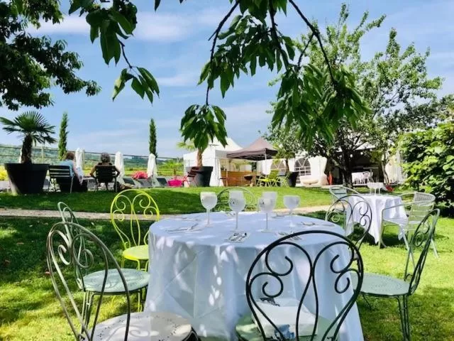 Patio in Domaine de Suzel