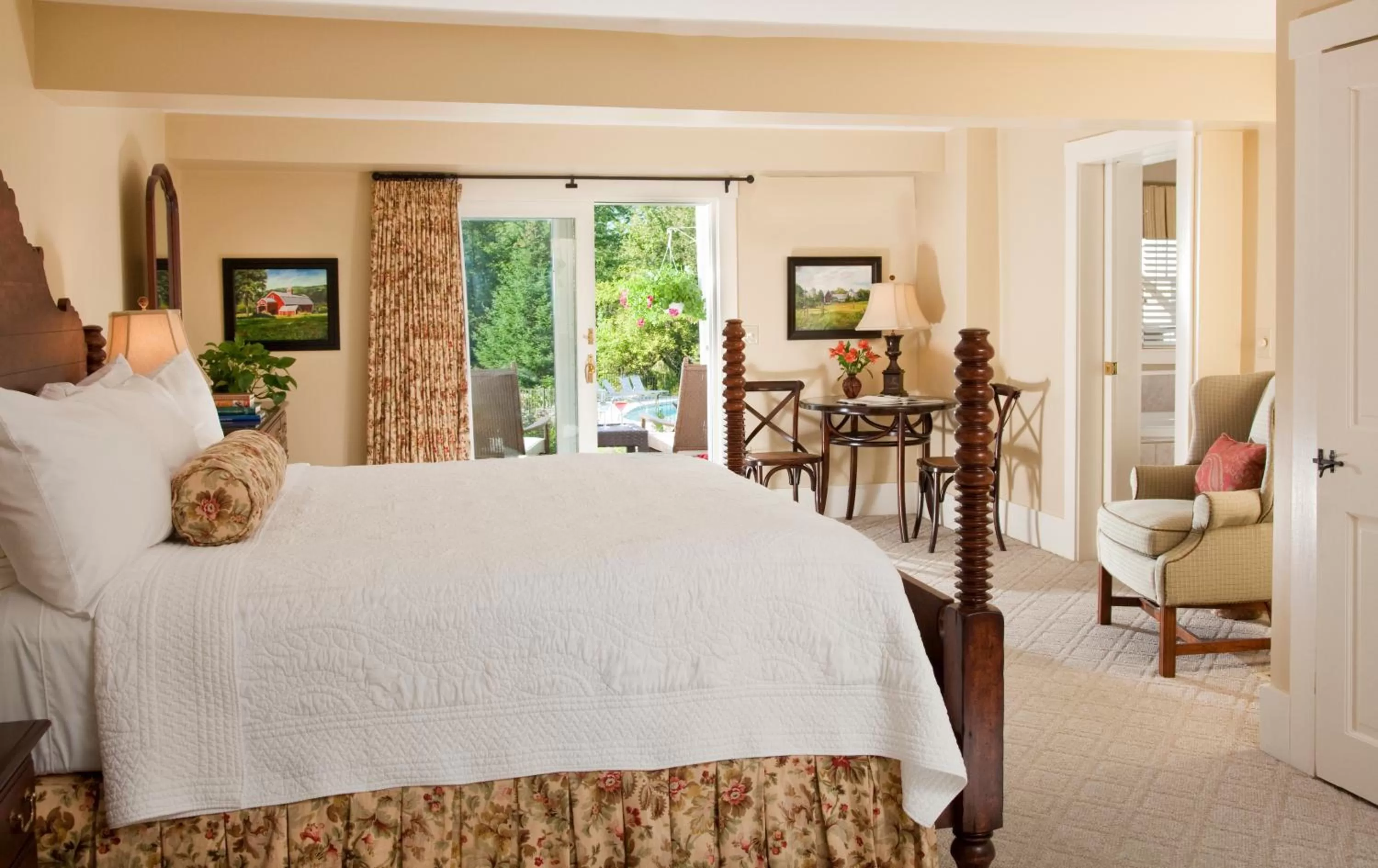 Bed in Sugar Hill Inn