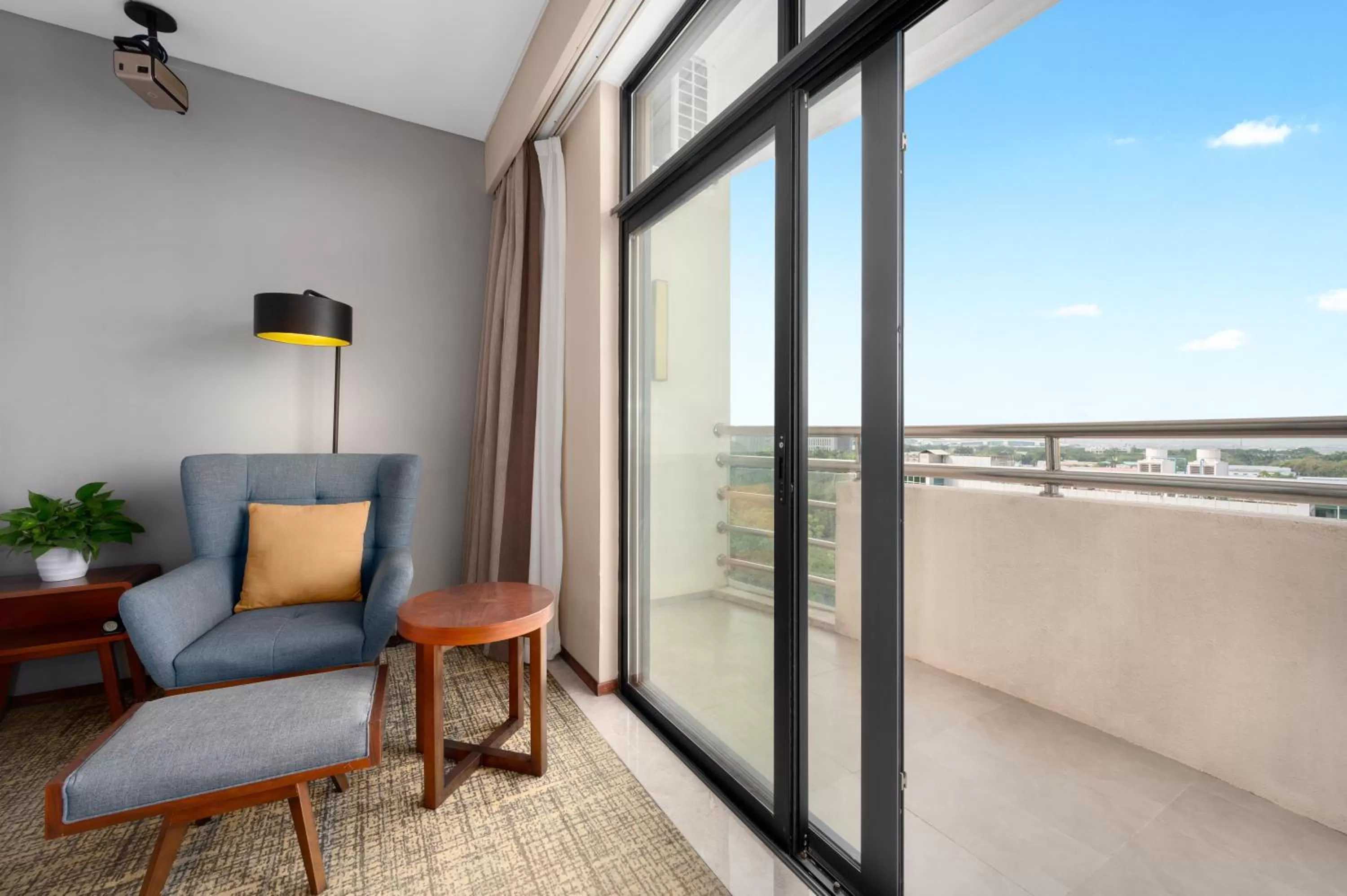 Balcony/Terrace in Ausotel Smart Baiyun International Airport T2-Free 24-hour airport pick-up