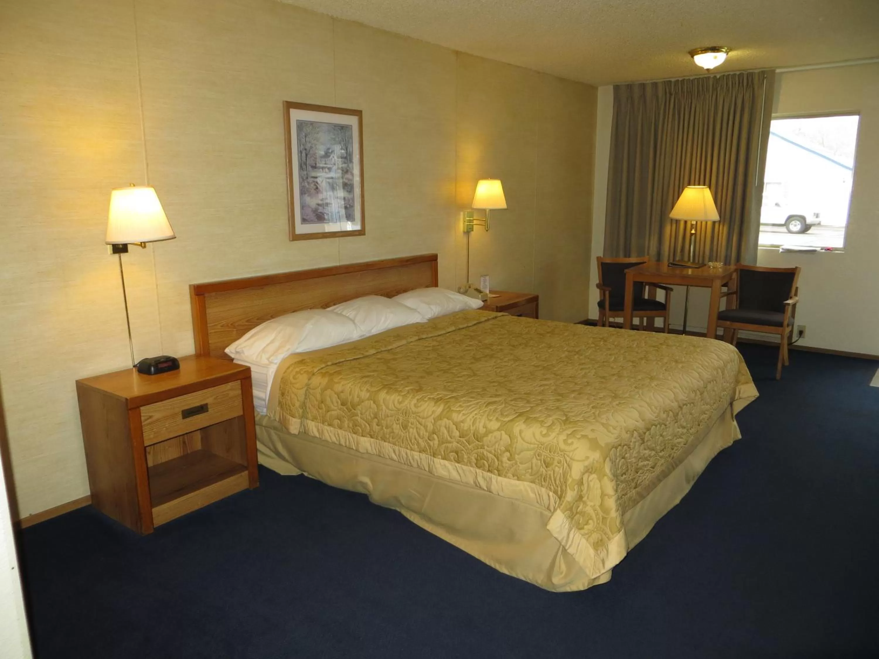 Bed in Super 8 by Wyndham Susanville