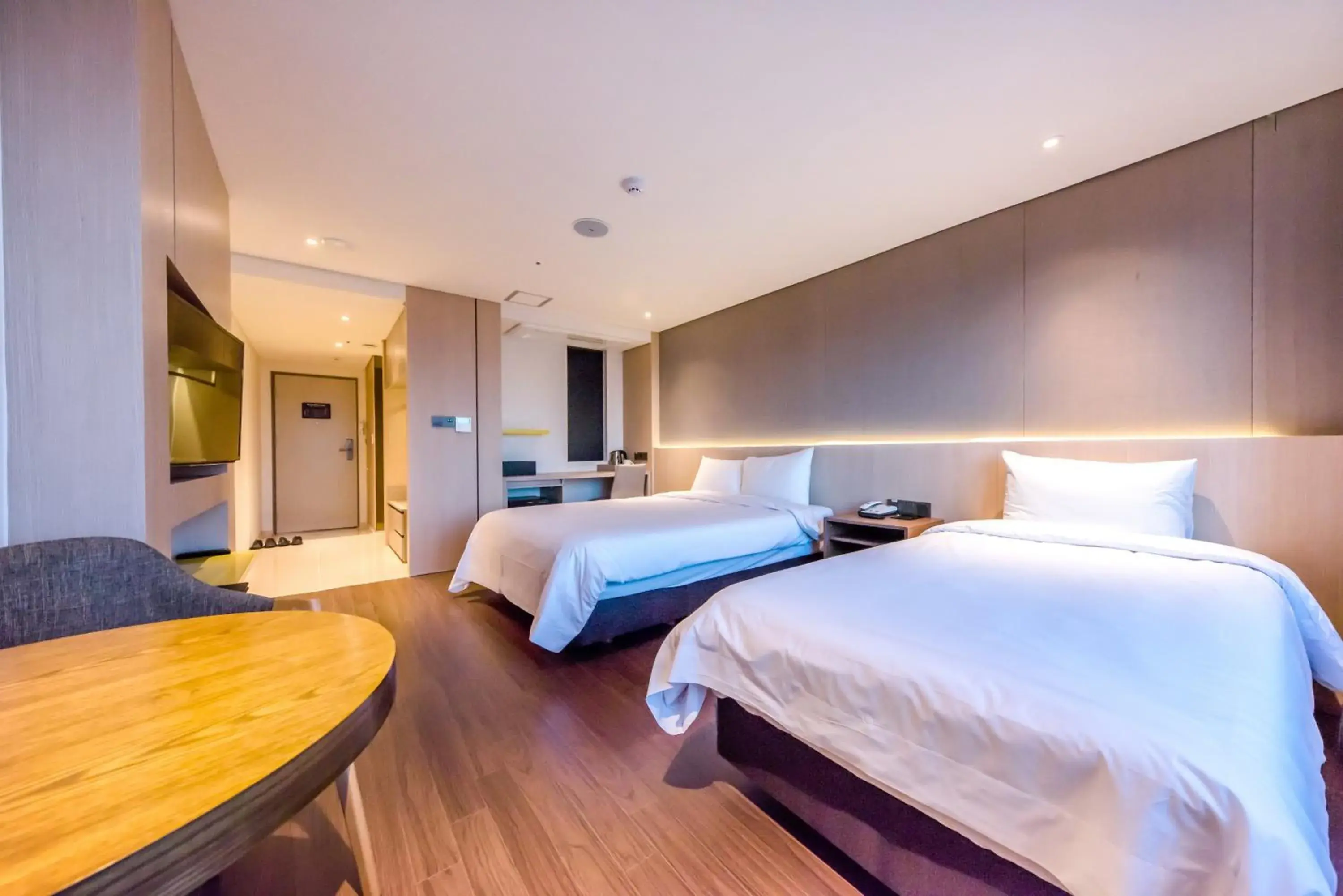 Deluxe Twin Room with Sea View in The First70 Hotel Deluxe Twin Room with Sea View in The First70 Hotel