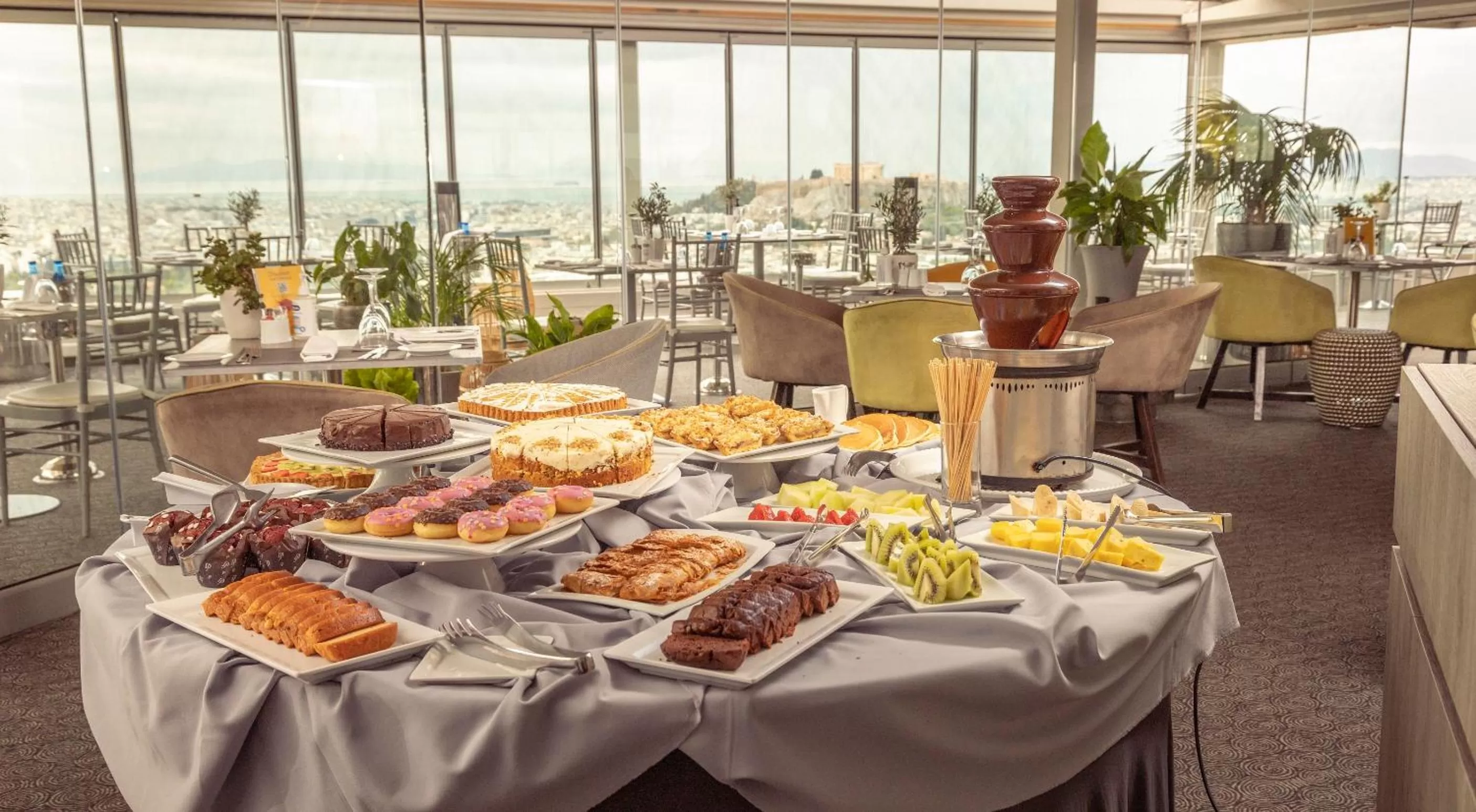 Restaurant/places to eat in St George Lycabettus Lifestyle Hotel