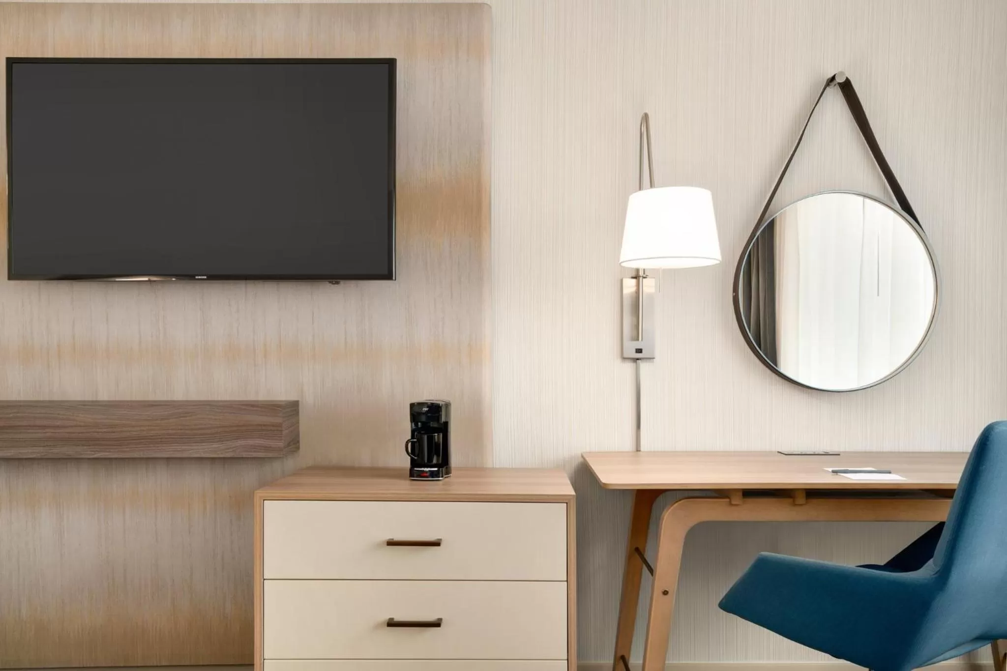 Photo of the whole room in Crowne Plaza Hotel Philadelphia - King of Prussia by IHG