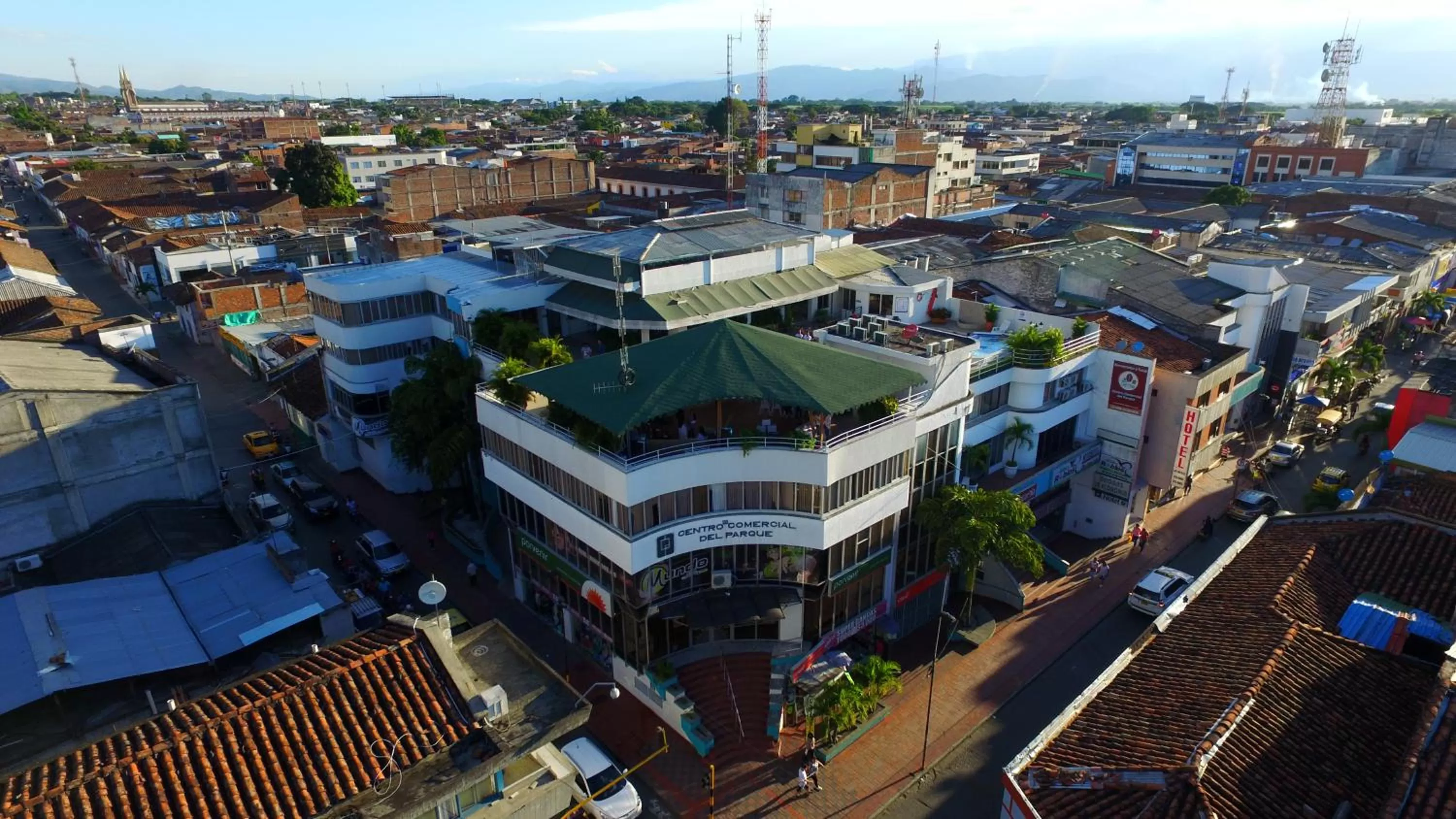 Facade/entrance, Bird's-eye View in Hotel Cafe Plaza