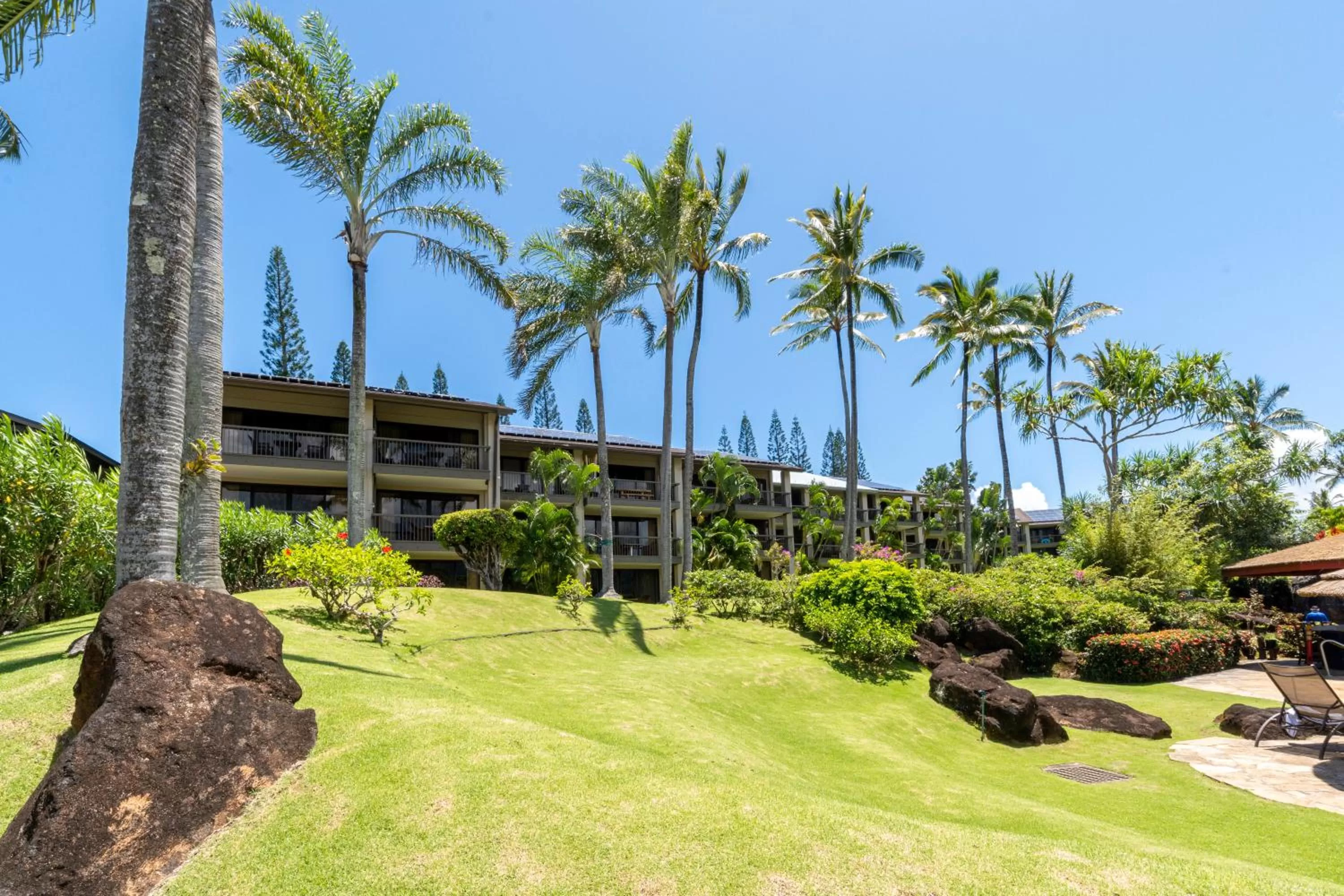 Property building in Hanalei Bay Resort