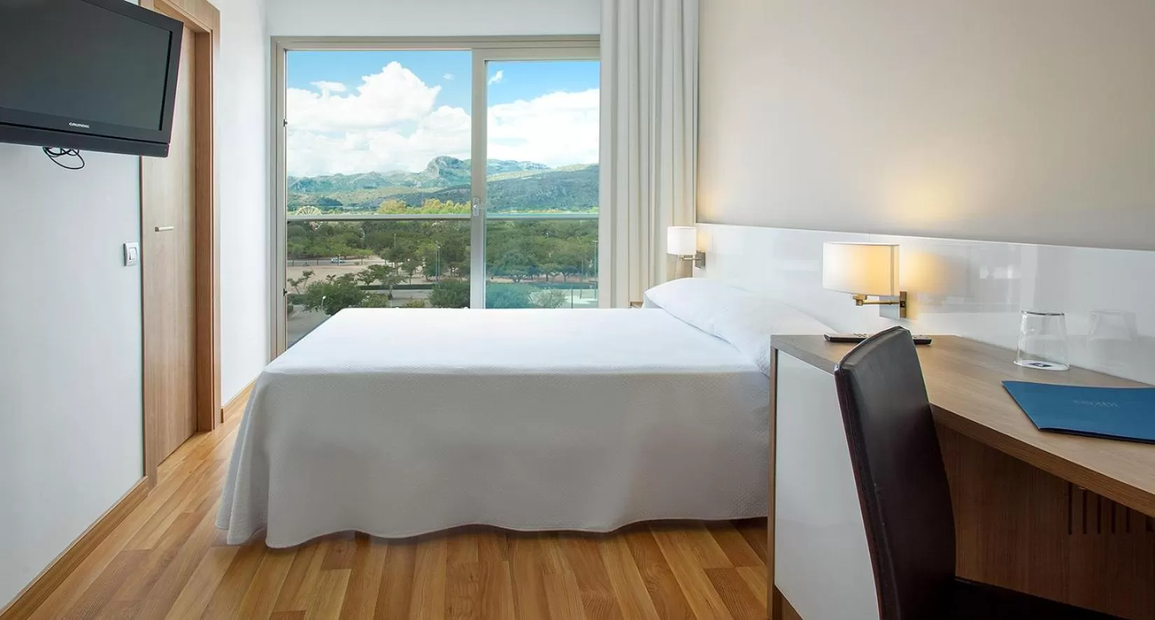 Single Room in RH Bayren Hotel & Spa 4* Sup