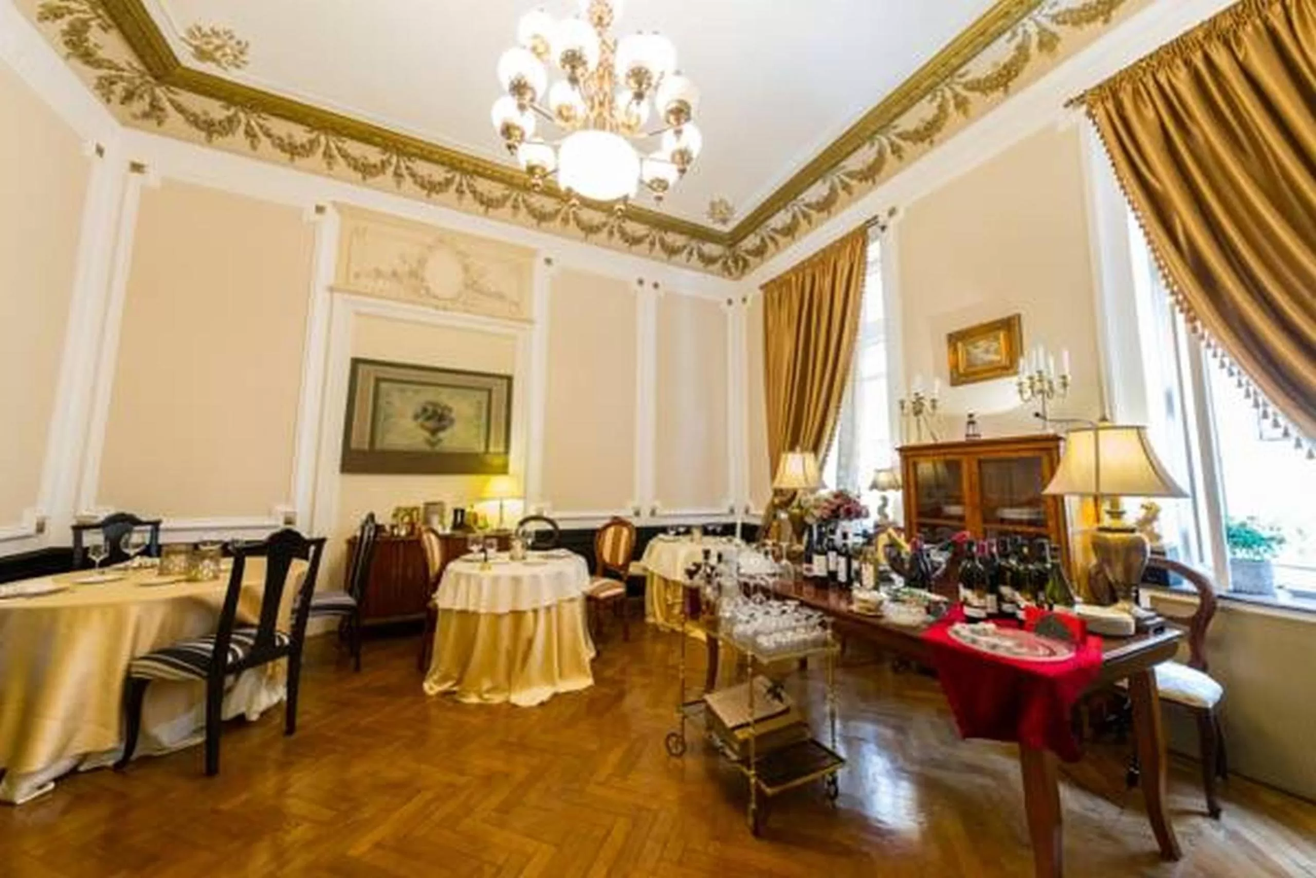 Meals in Grand Boutique Hotel