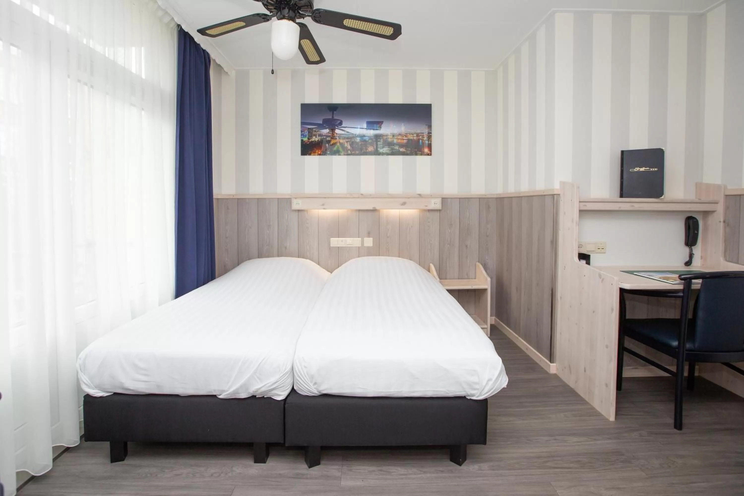 Bedroom, Bed in Hotel Breitner