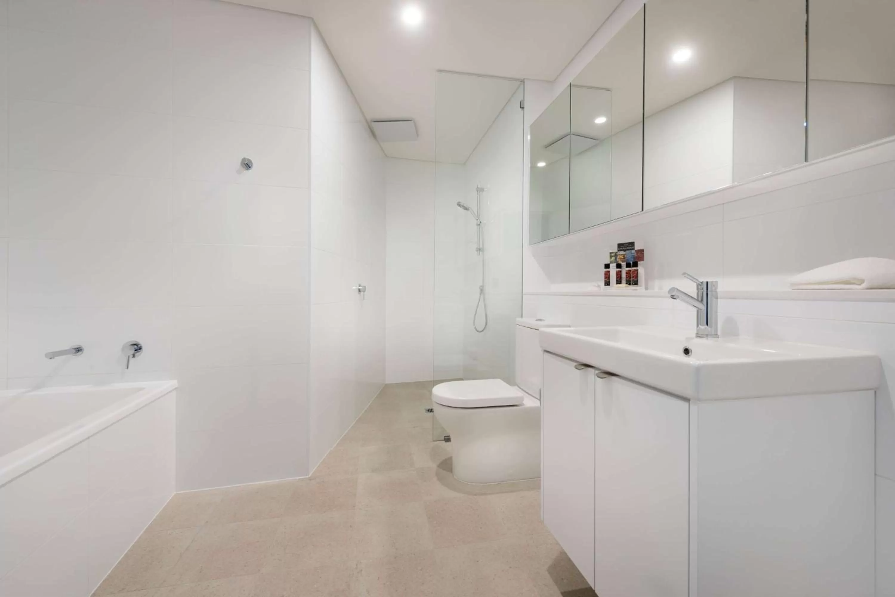 Bathroom in Ramada by Wyndham VetroBlu Scarborough Beach