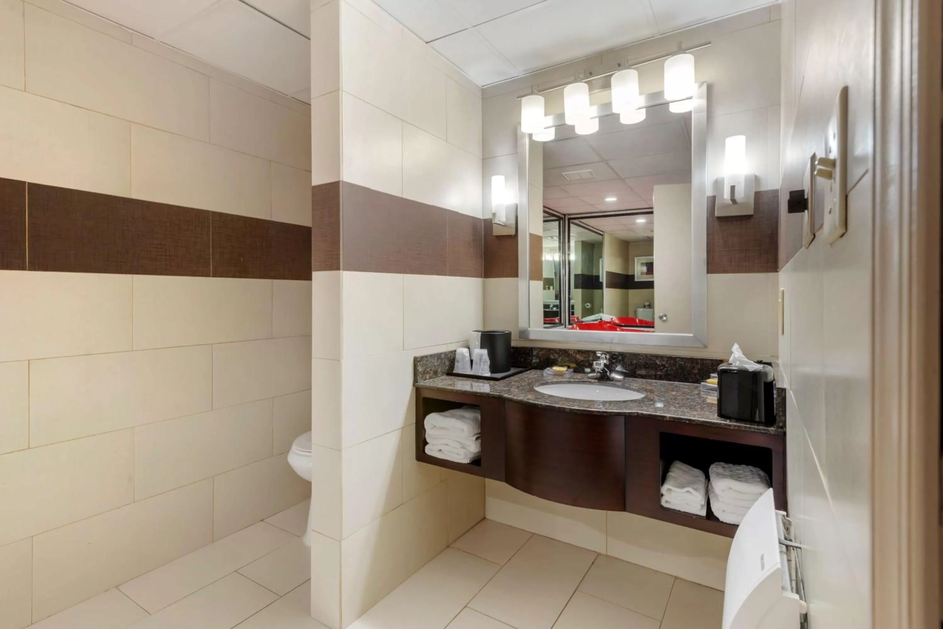 Standard Room with Two Double Beds - Disability Access - Non Smoking in BEST WESTERN PLUS Poconos