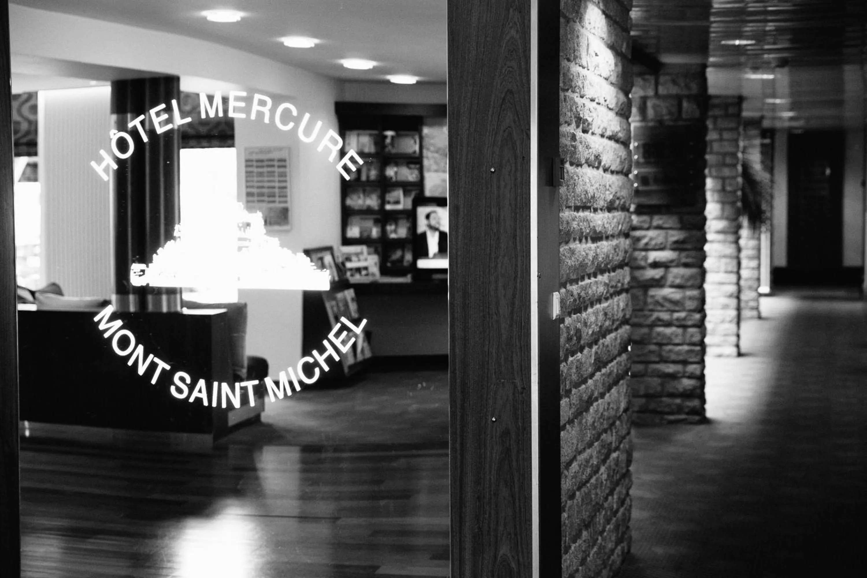 Lobby or reception in Mercure Mont Saint Michel