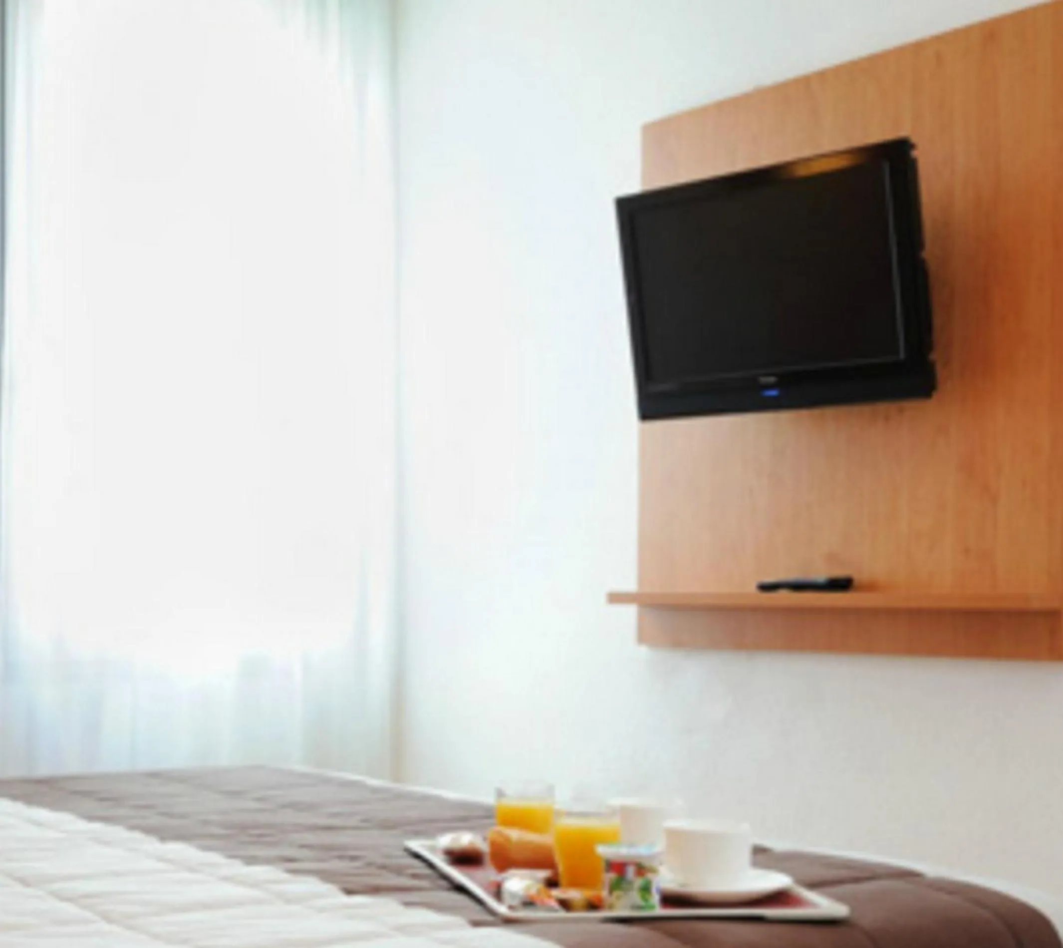 TV and multimedia, Bed in Séjours & Affaires Lyon Park Lane