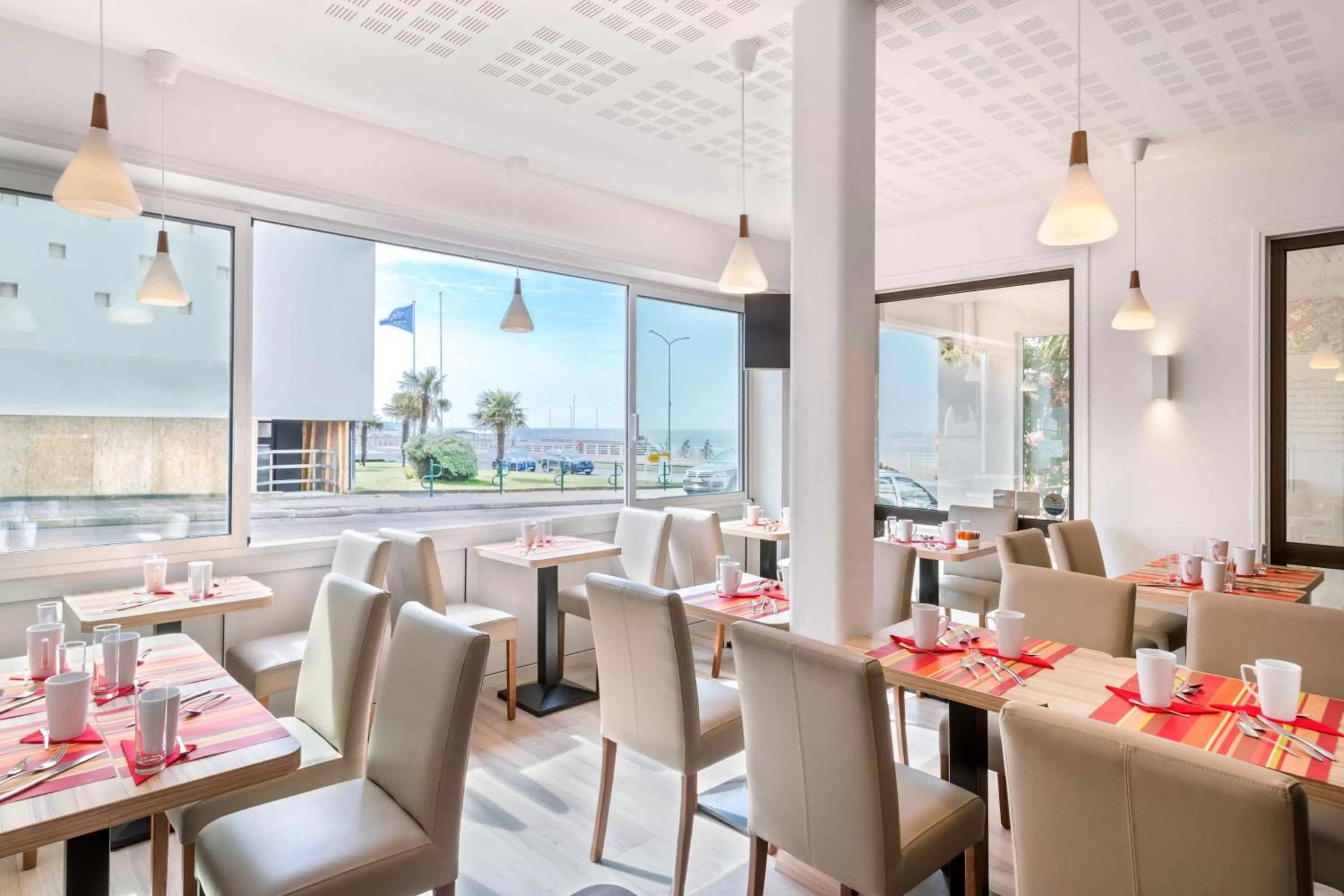 Restaurant/places to eat in Best Western Hôtel Royan Océan