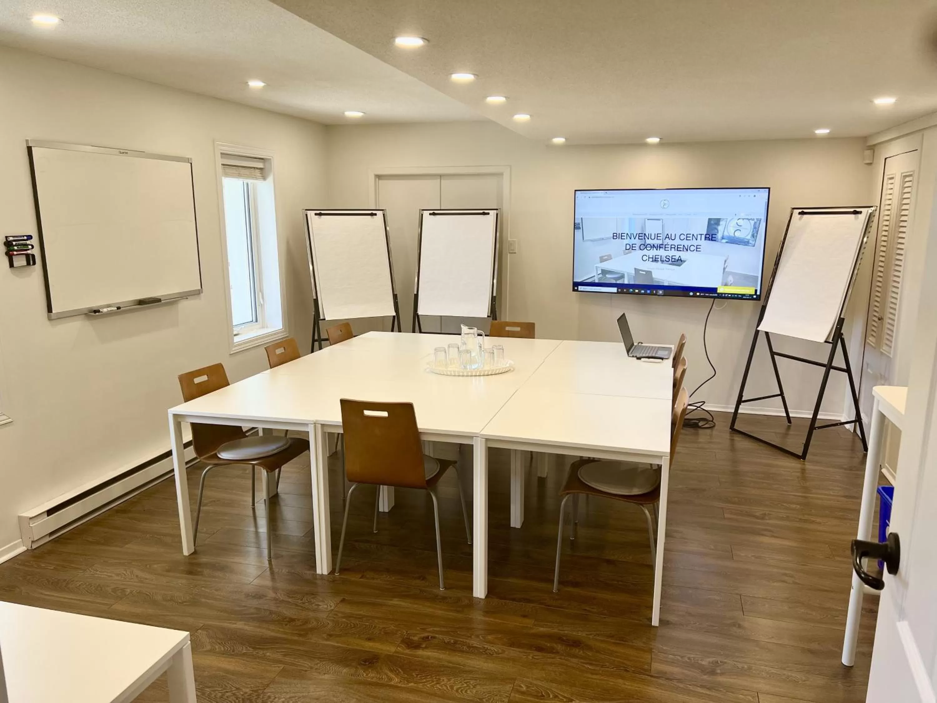 Business facilities in Auberge Tom B&B