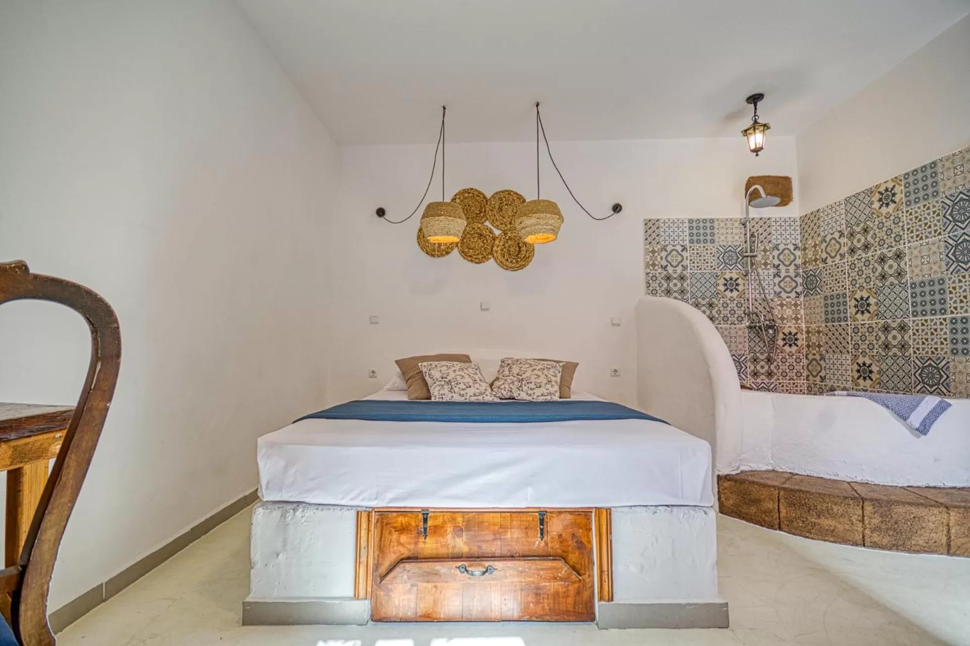 Bed in Mascot Garden Rooms