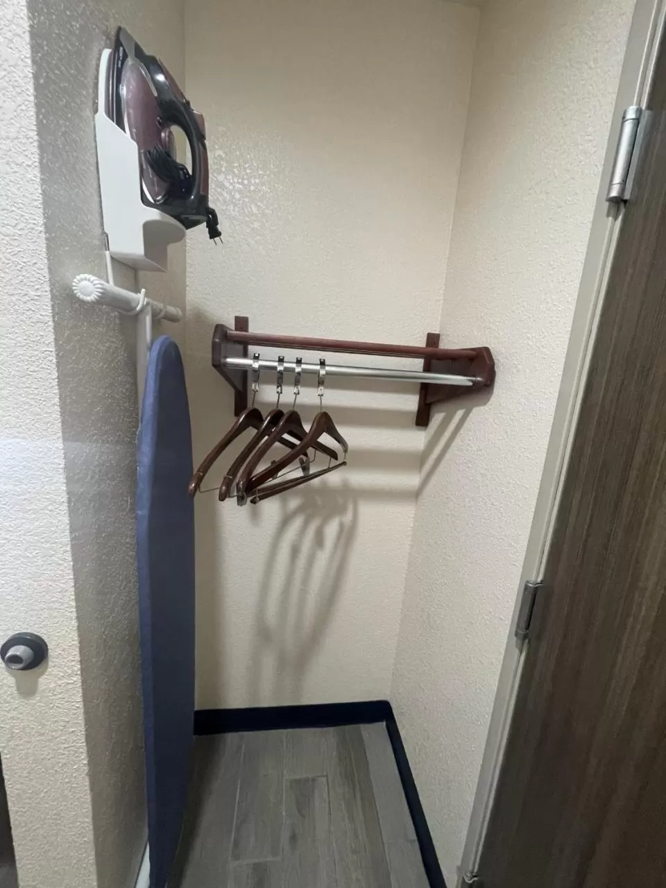 Bedroom in Fairway Inn Iowa-Lake Charles