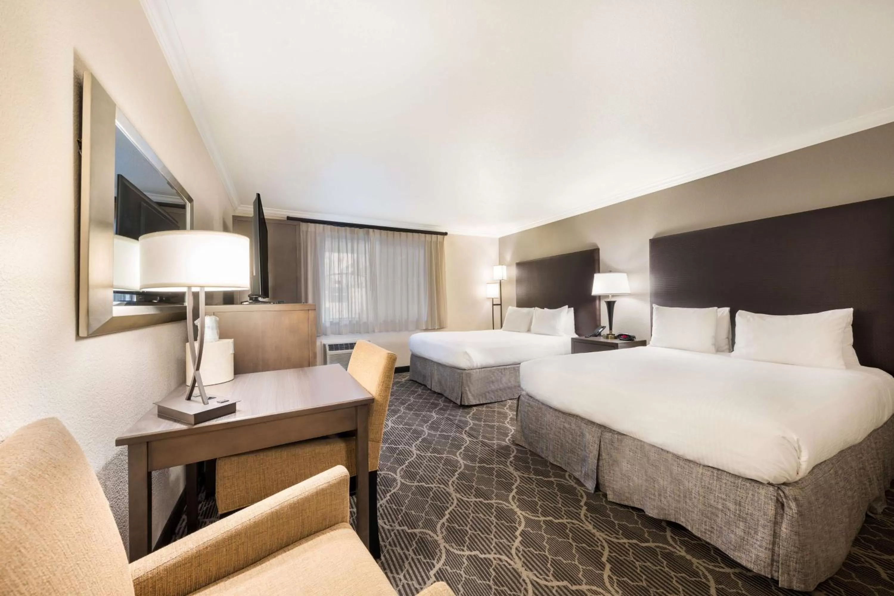 Bedroom, Bed in Best Western Danville Sycamore Inn