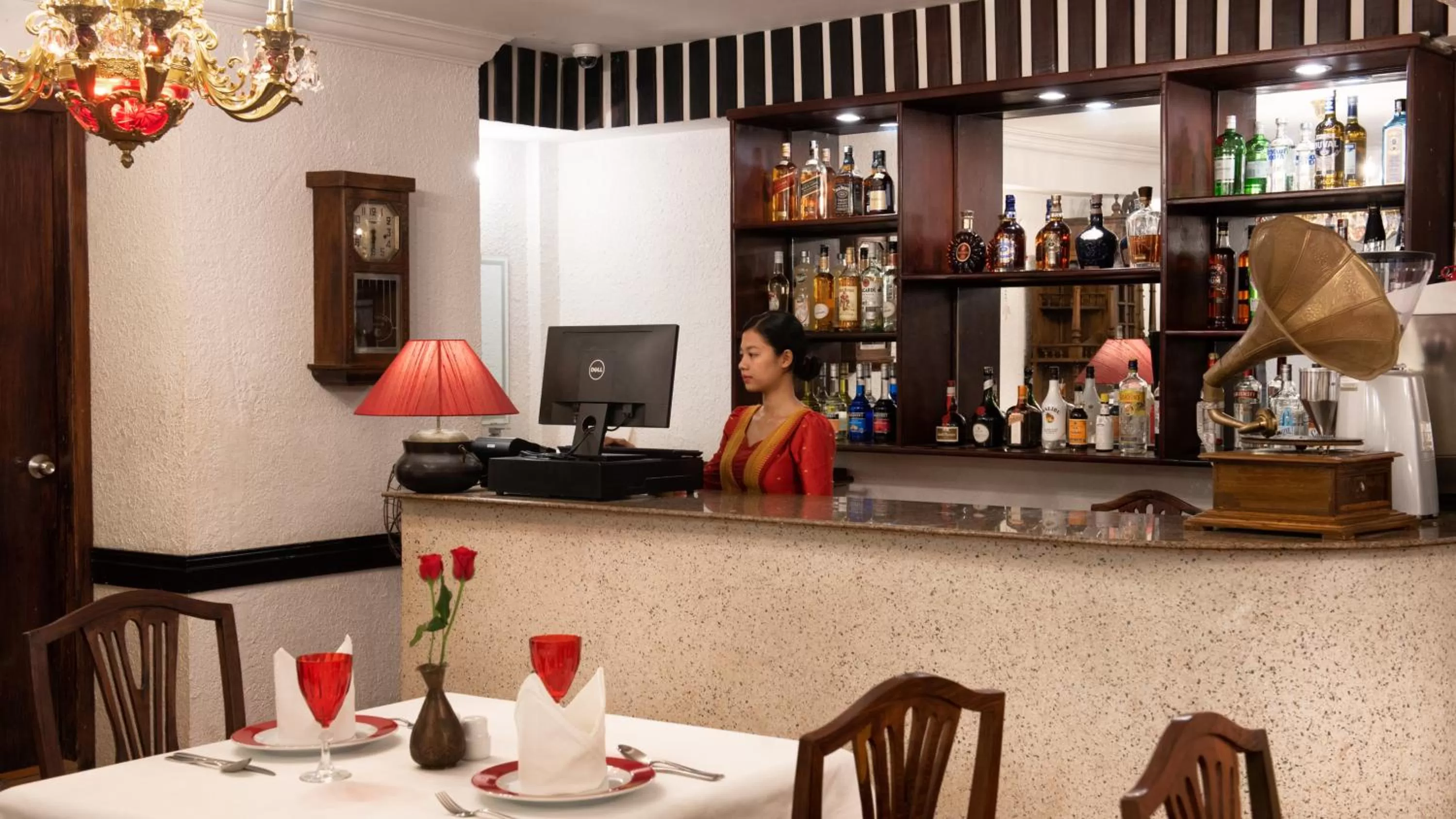 Restaurant/places to eat in Mane Colonial Classic