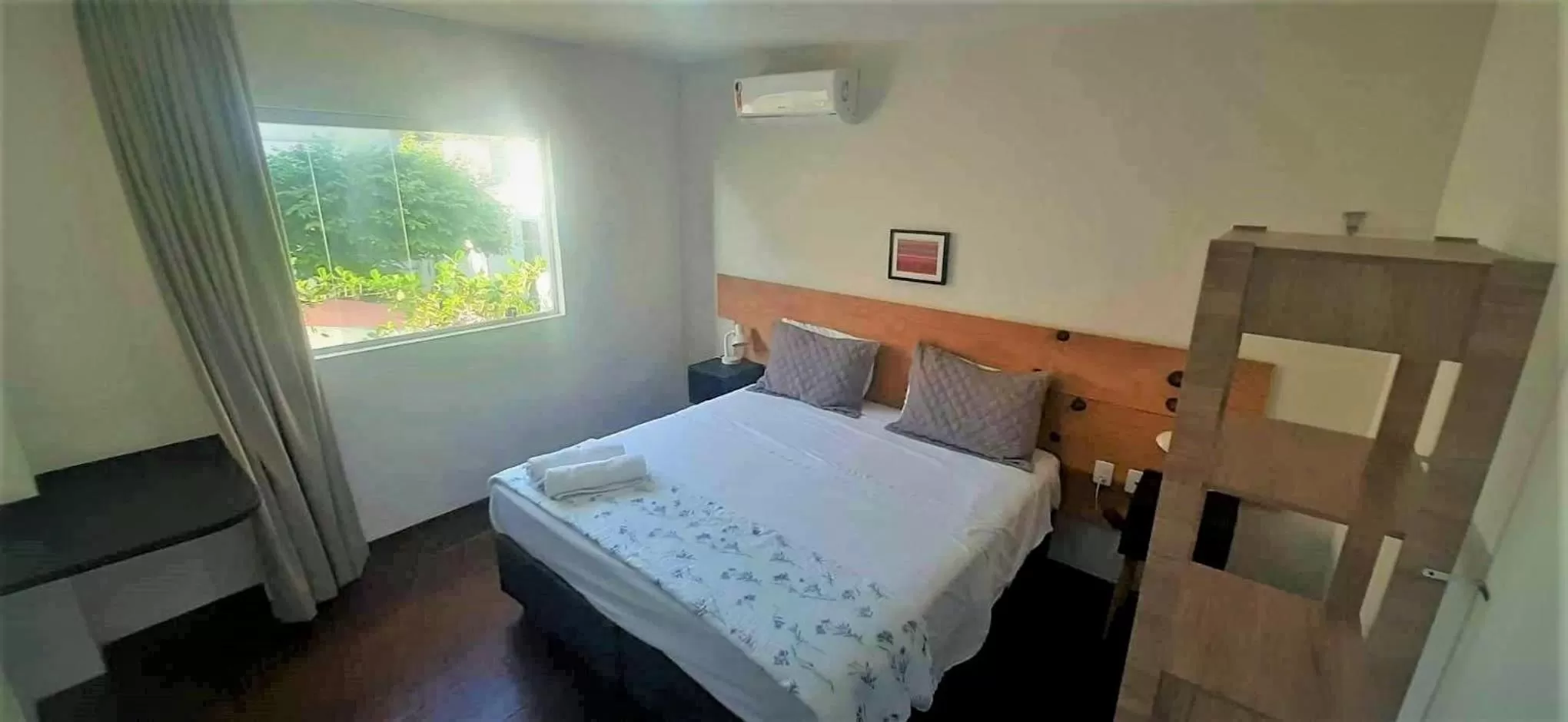 Photo of the whole room, Bed in Innsenso B&B