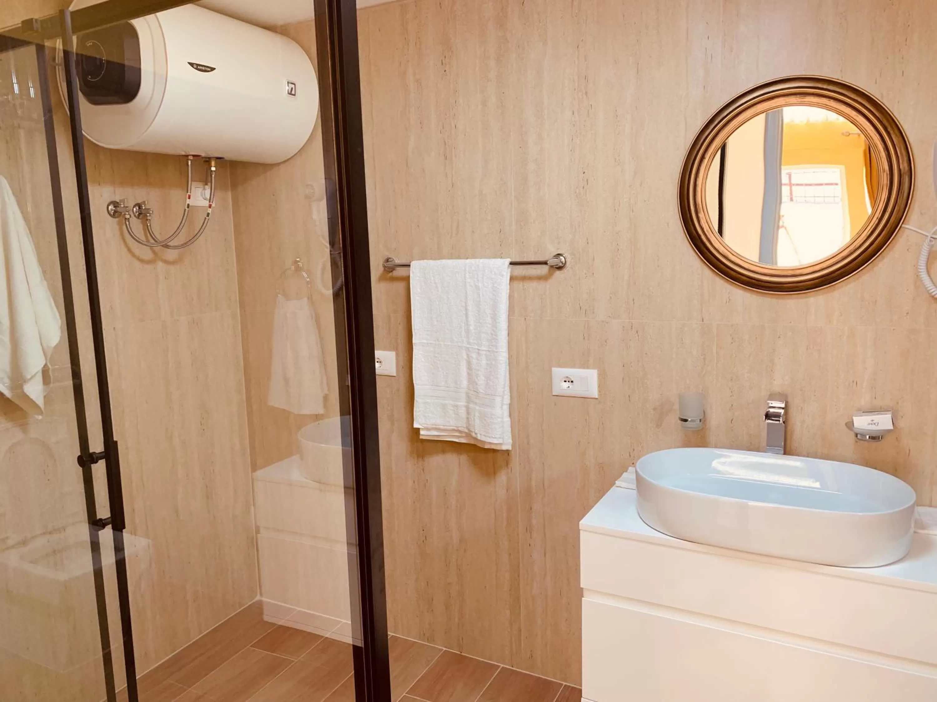 Bathroom in Auto Tana Guest House