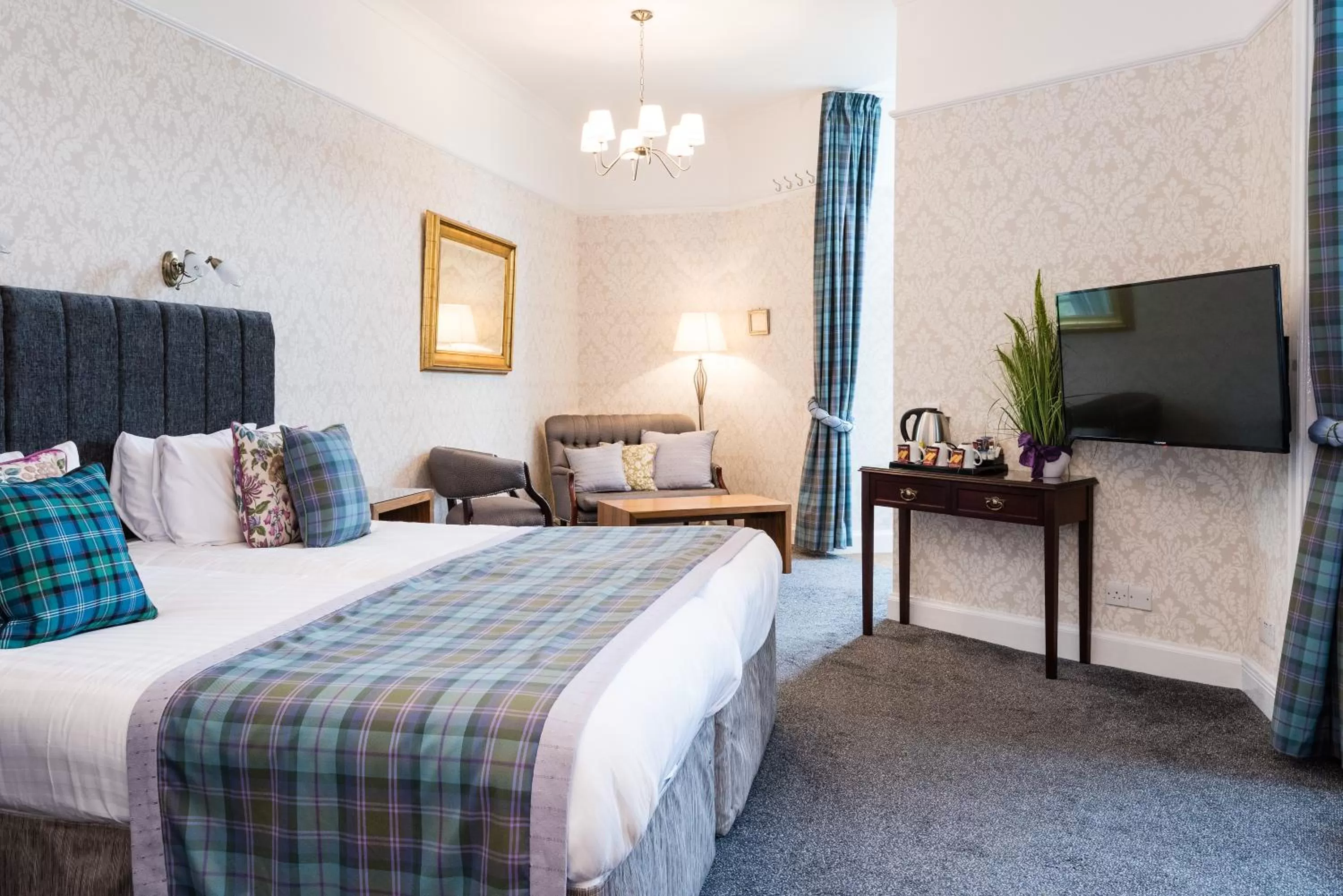 Bed in The Atholl Palace