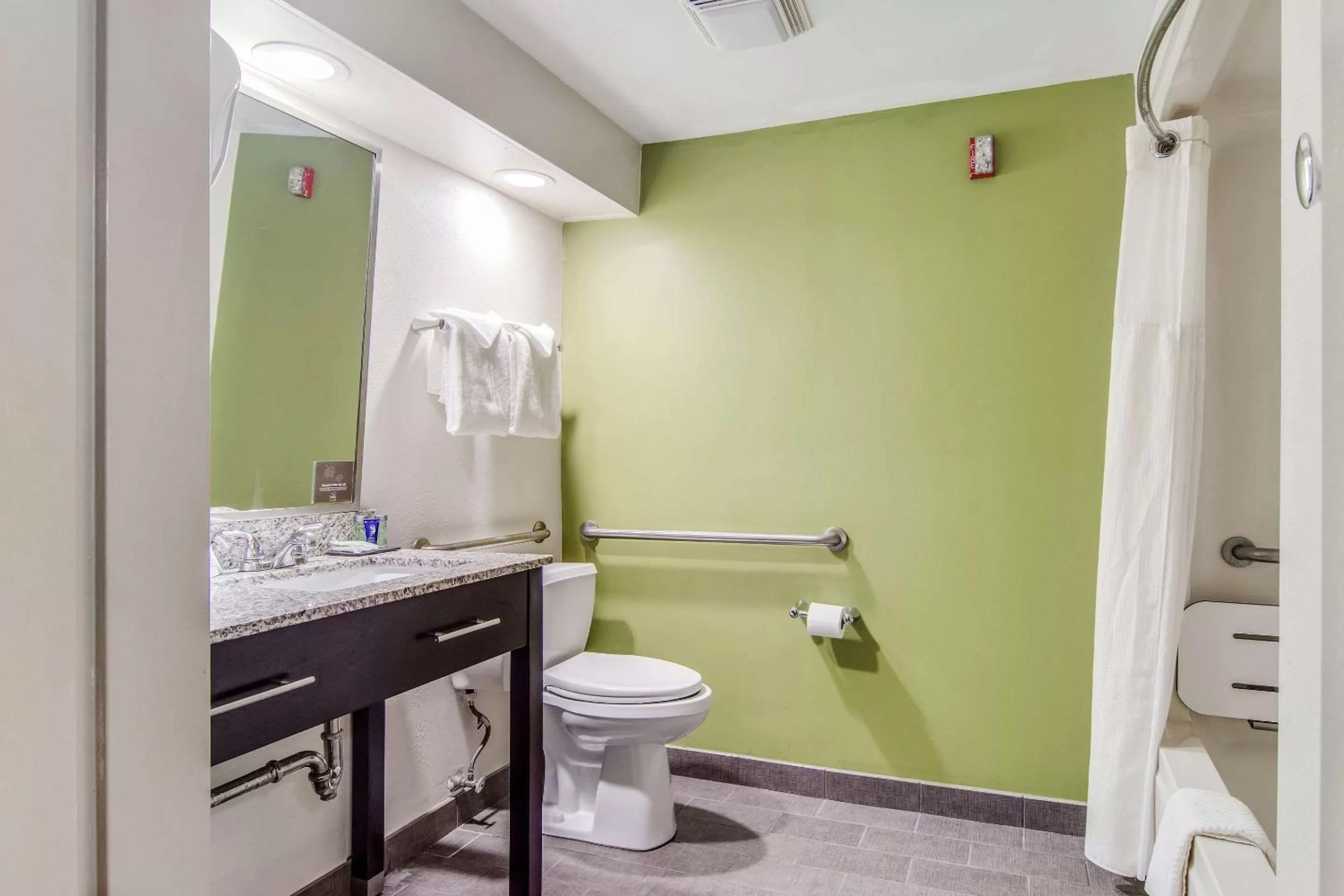 Bathroom in Sleep Inn Austintown - Youngstown, West