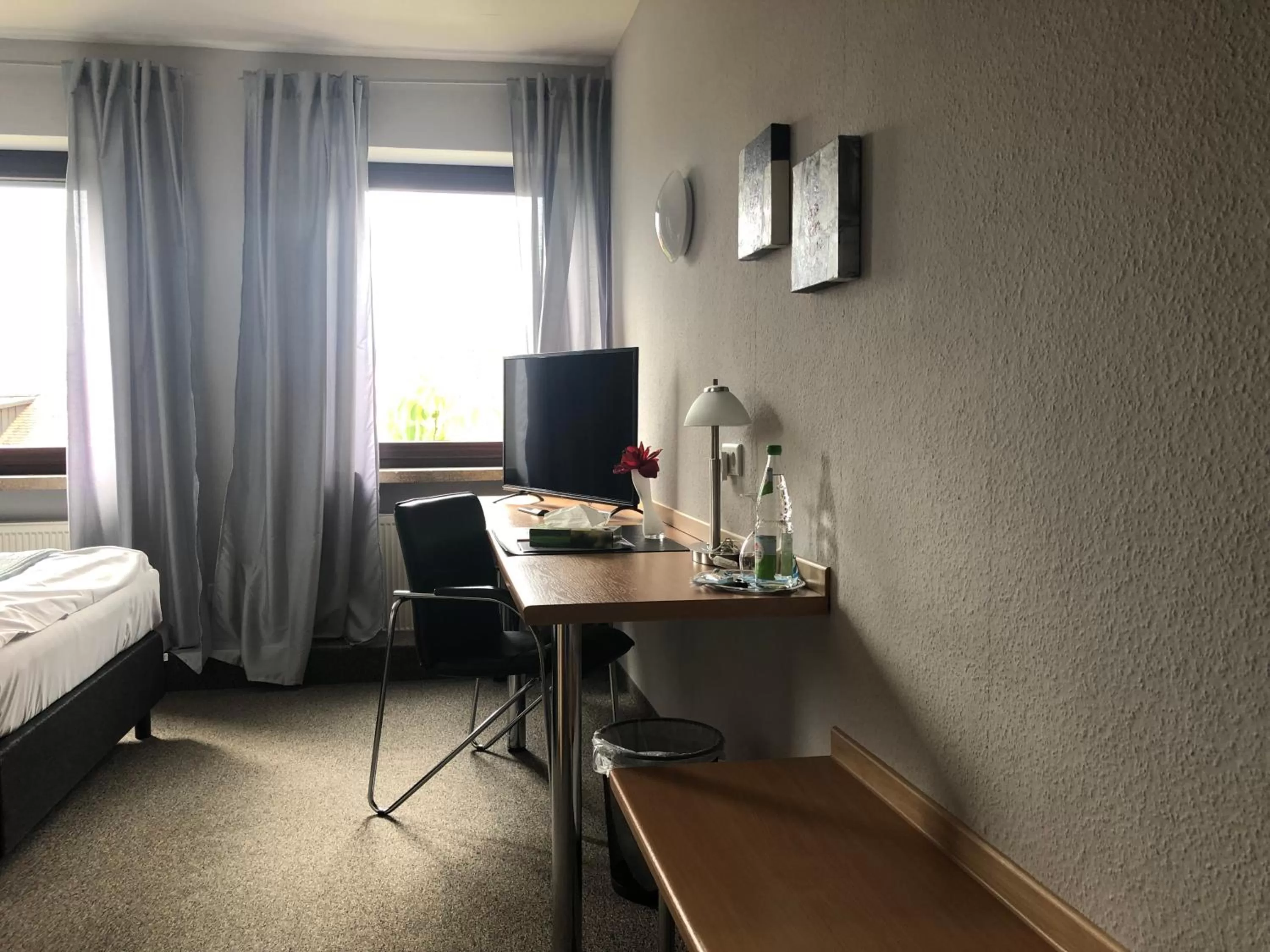 TV/Entertainment Center in Hotel Zum Kastanienbaum