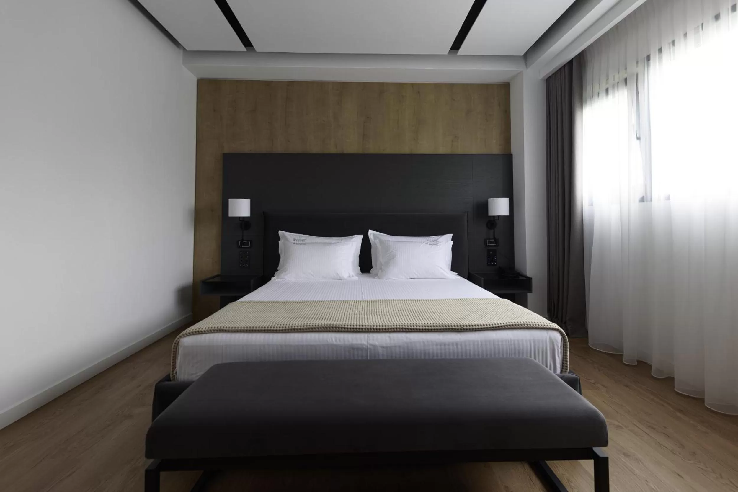 Bed in Hotel Uji Ftohte Tepelene