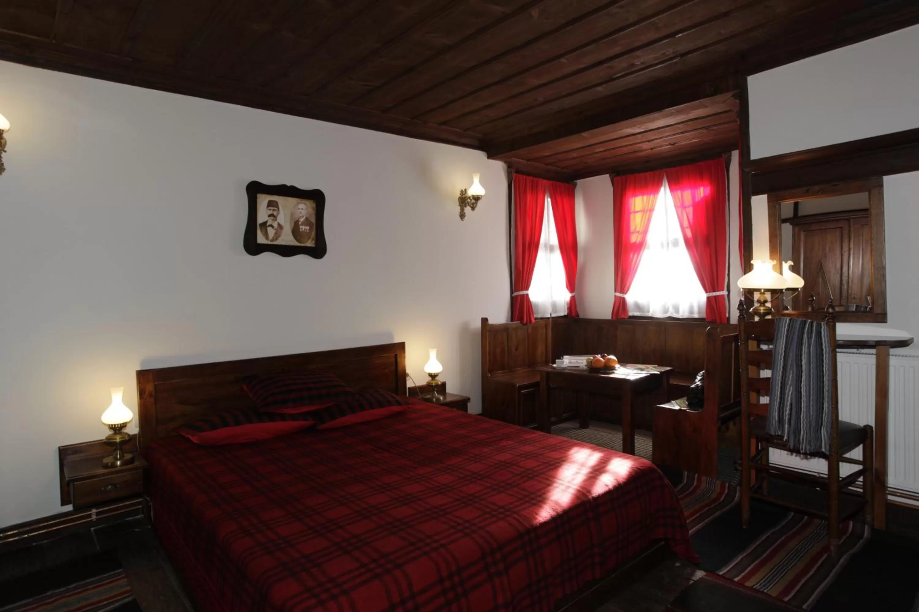 Bedroom, Bed in Djudjeva Kyshta Hotel