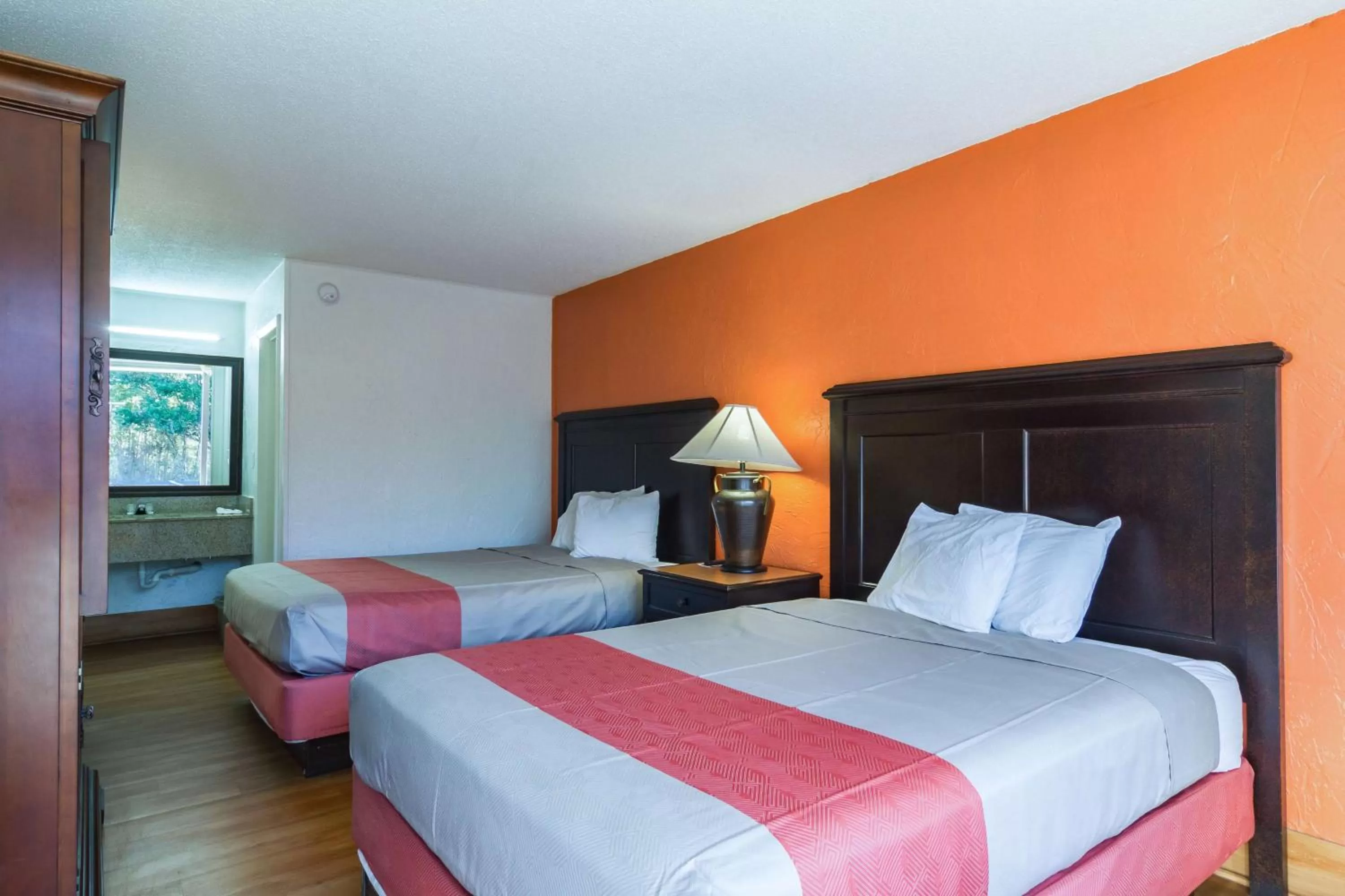 Photo of the whole room, Bed in Motel 6-Townsend, GA