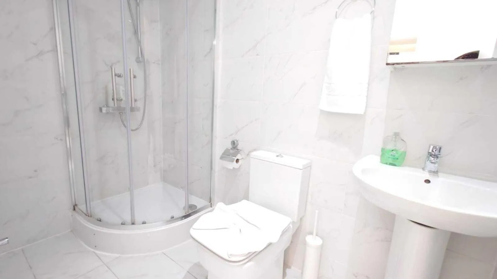 Bathroom in Kings Cross Prime Stay Apartments